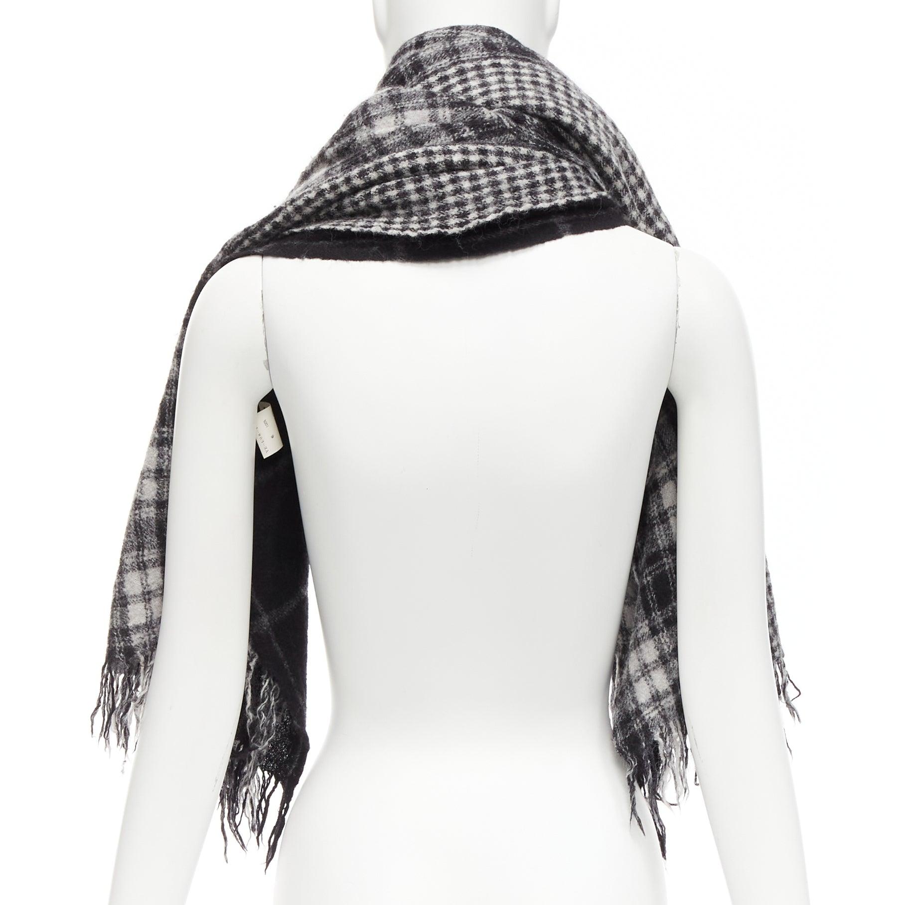 Women's Y'S YOHJI YAMAMOTO grey 100% wool checkered black Y safety pin fringe scarf For Sale
