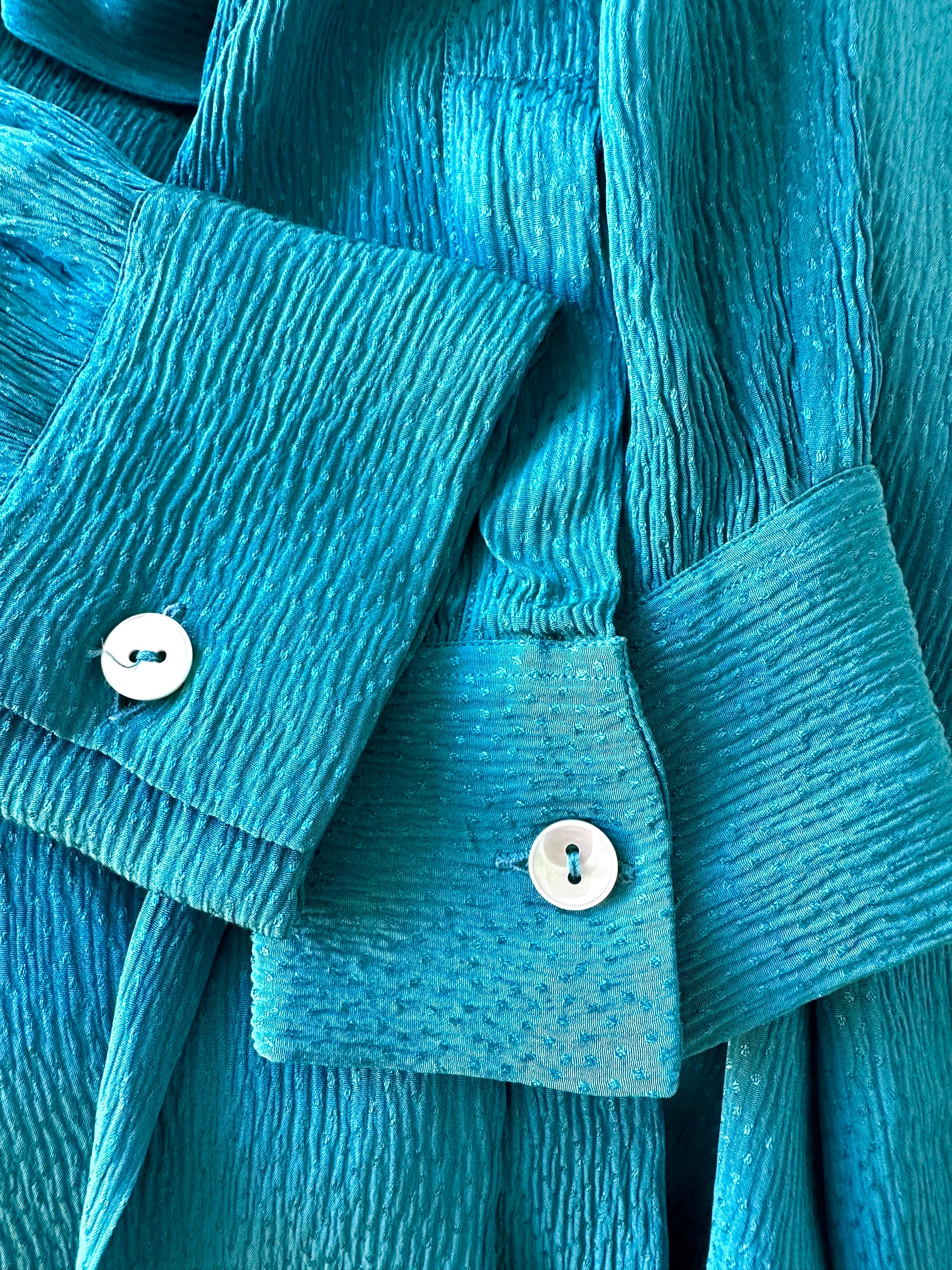 YSL 1970 Yves saint Laurent blue silk lavallière collar blouse For Sale 4
