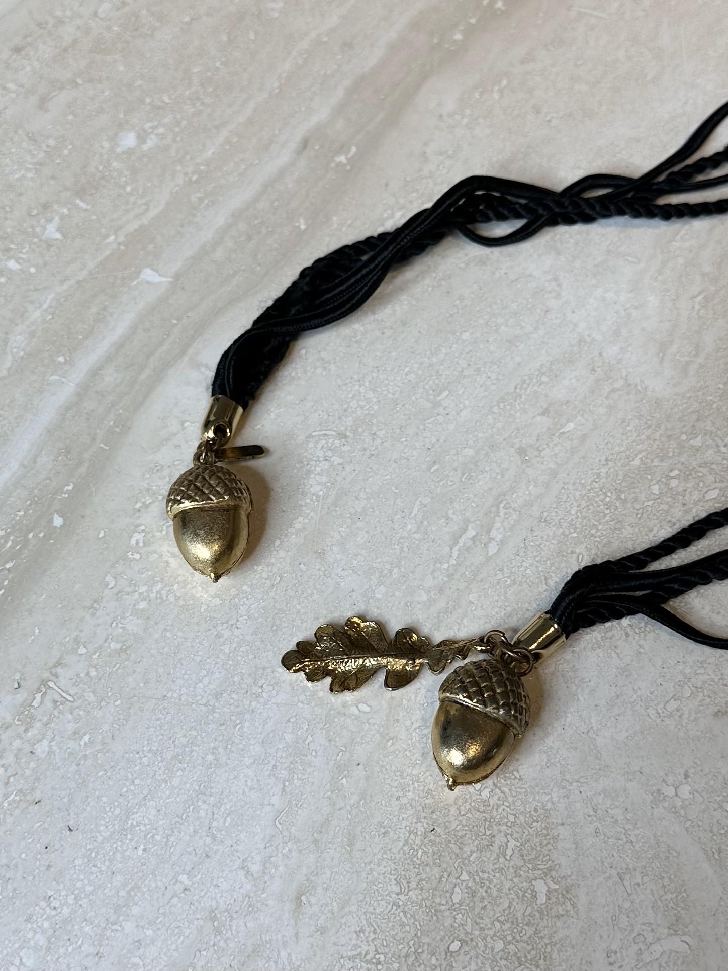 Vintage YSL Eichel Gürtel im Zustand „Hervorragend“ im Angebot in Lake Worth Beach, FL