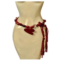 Cinturón de Cordón Borgoña Atribuido YSL con Corazón de Madera y Piedras Pulidas