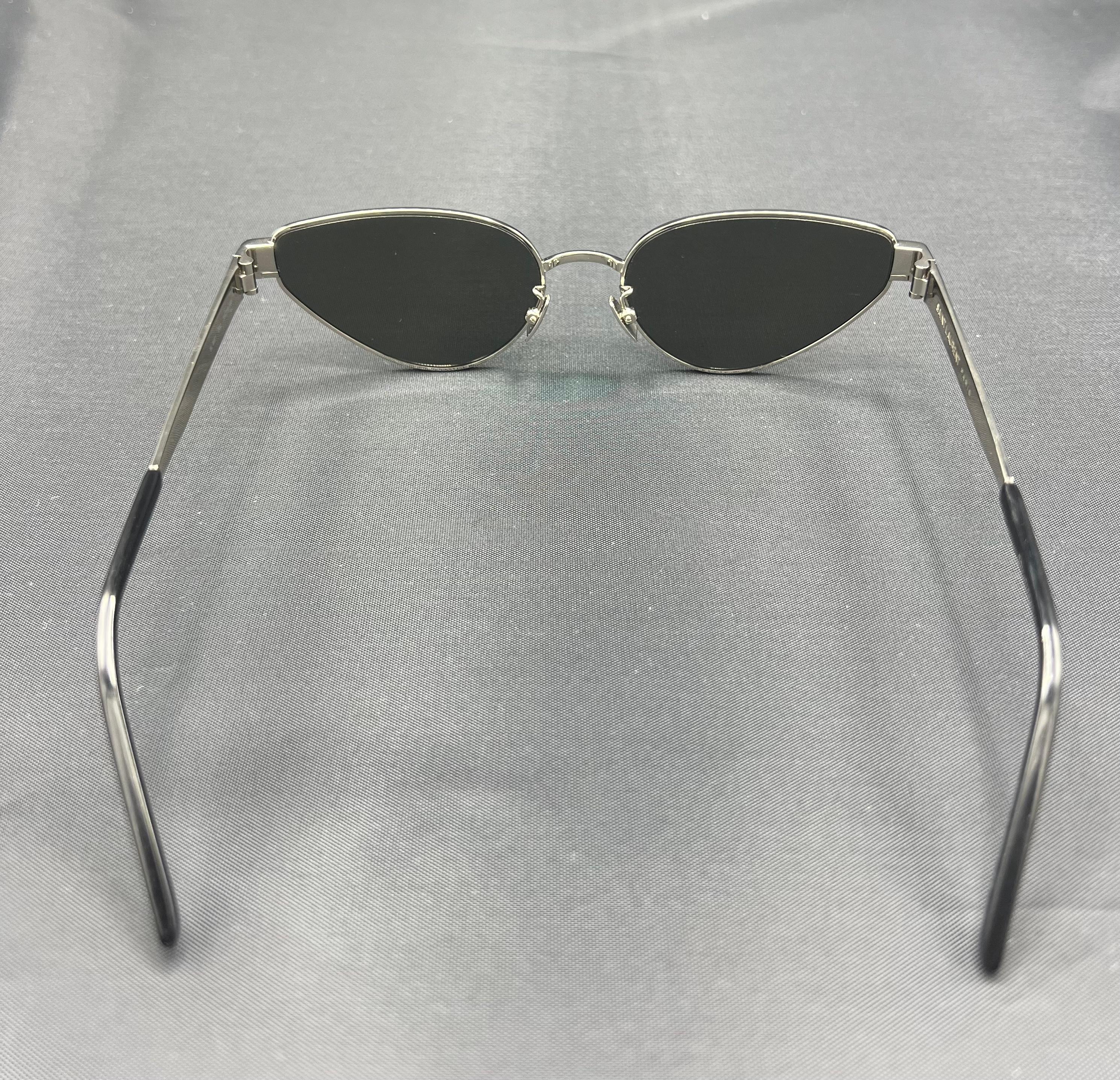 YSL Black and Silver Cat Eye Sunglassed In Excellent Condition In Beverly Hills, CA