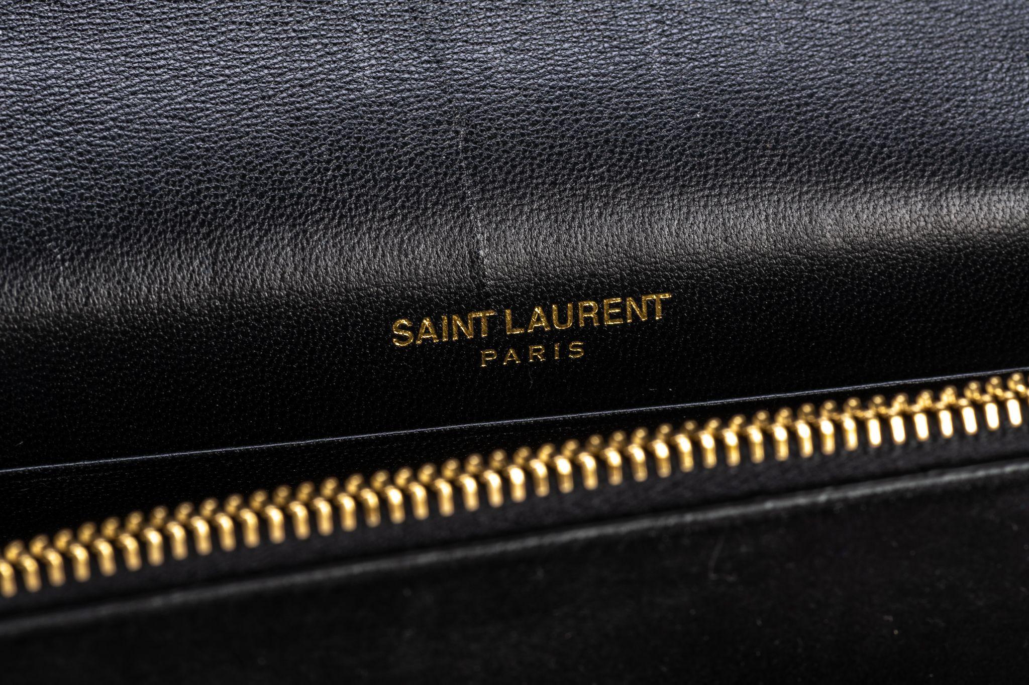 YSL Schwarze Crossbody-Tasche aus Wildleder mit Pailletten NEU im Angebot 7