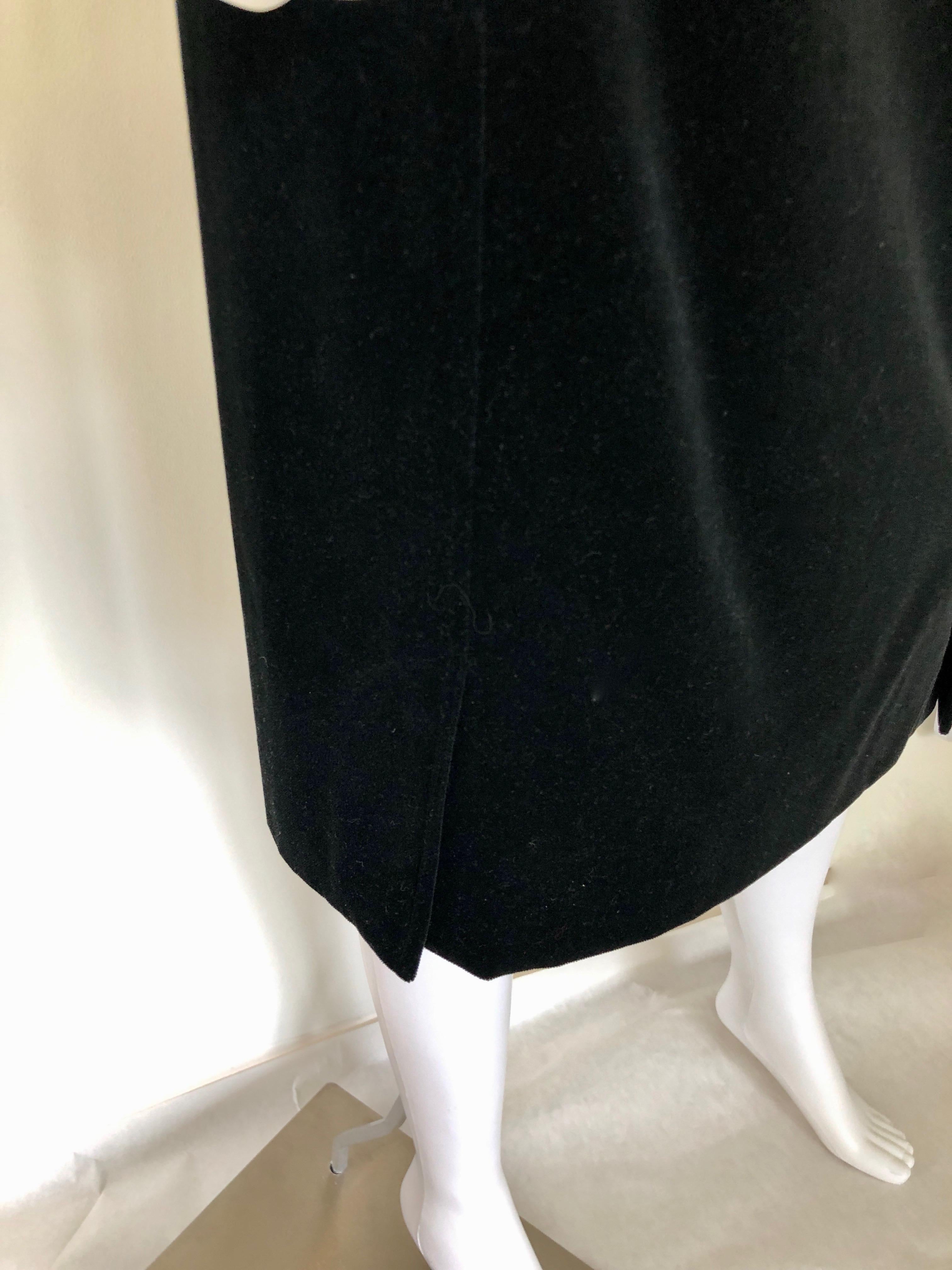 YSL Black Velvet Pencil Skirt w/ Back Zip, Two Front Vents & 4 Gold Buttons For Sale 2