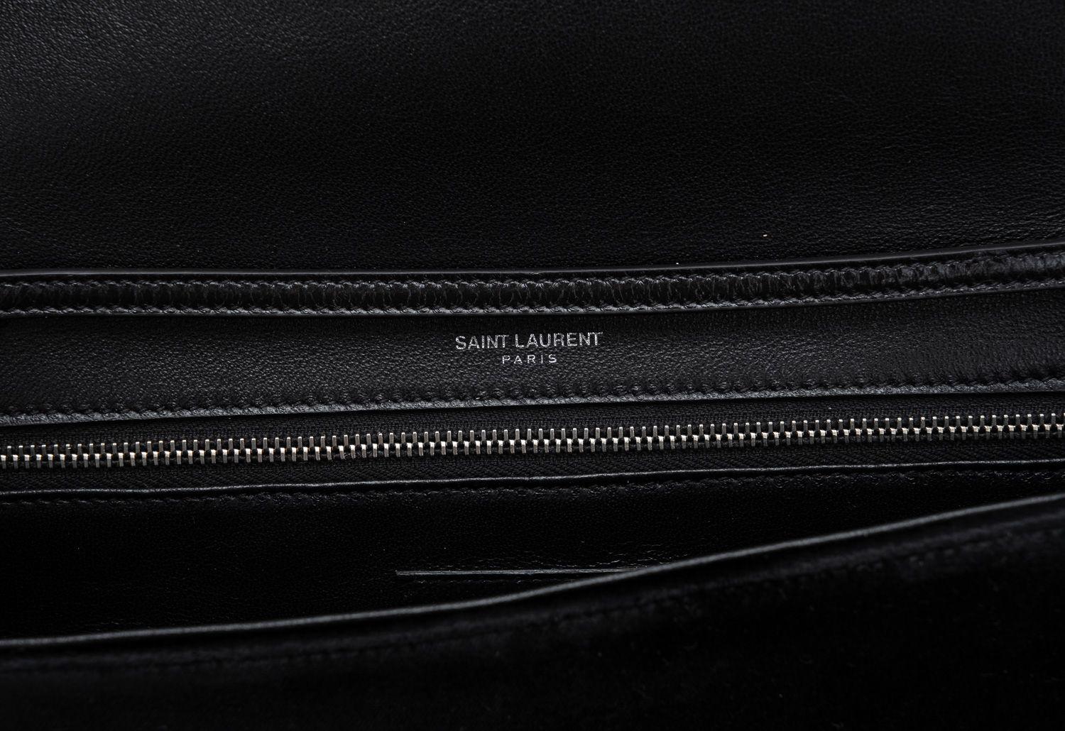 YSL Tasche aus schwarzem Samt mit Nieten und Kristallen im Zustand „Neu“ im Angebot in West Hollywood, CA