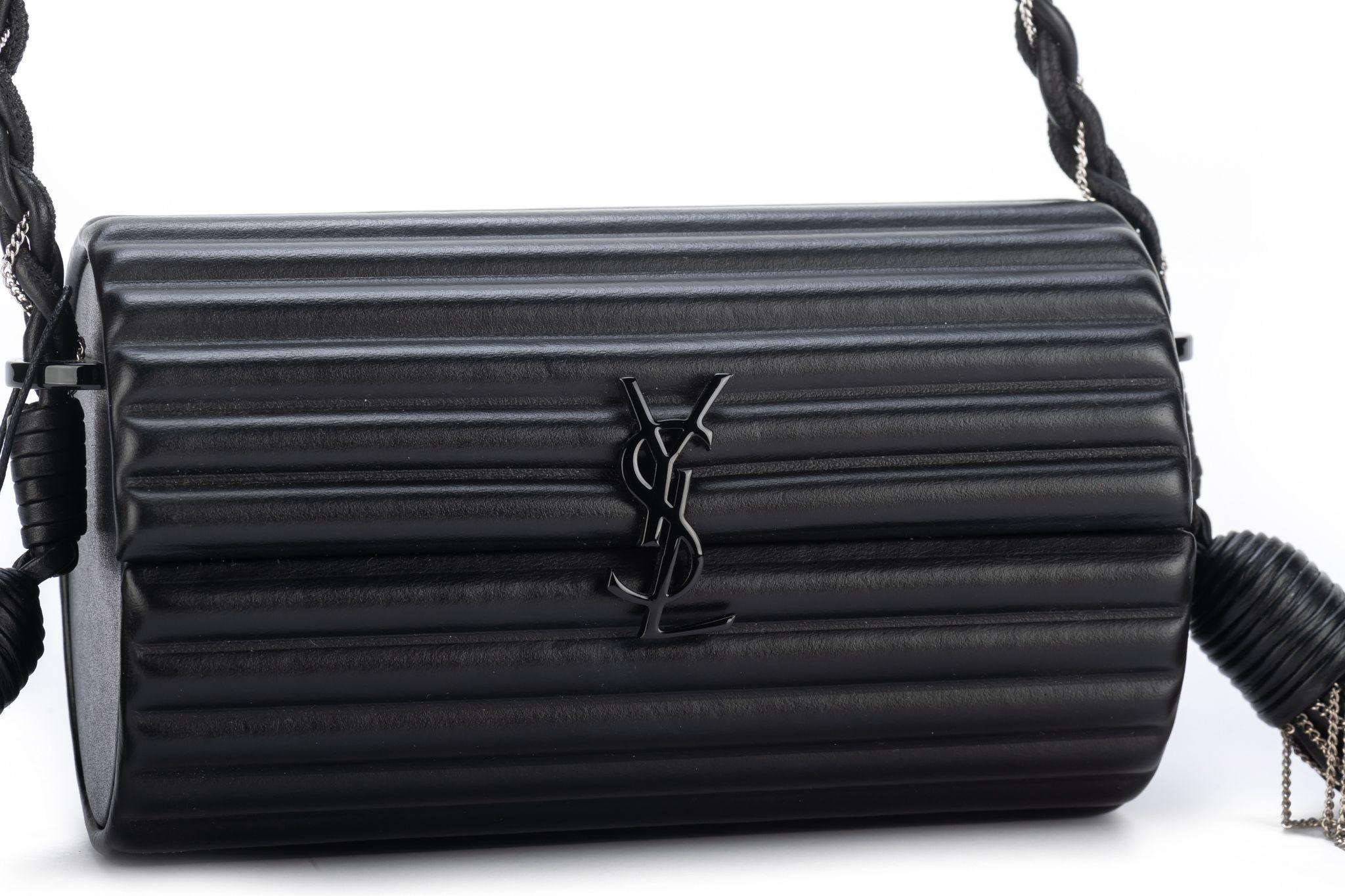 YSL BN Black Ribbed Barrel Crossbody In New Condition For Sale In West Hollywood, CA