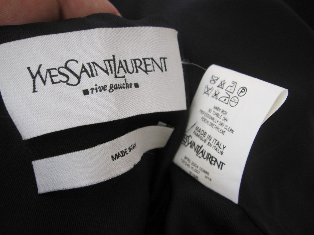 YSL par Tom Ford - Automne 2004 - Manteau pagode en vente 4