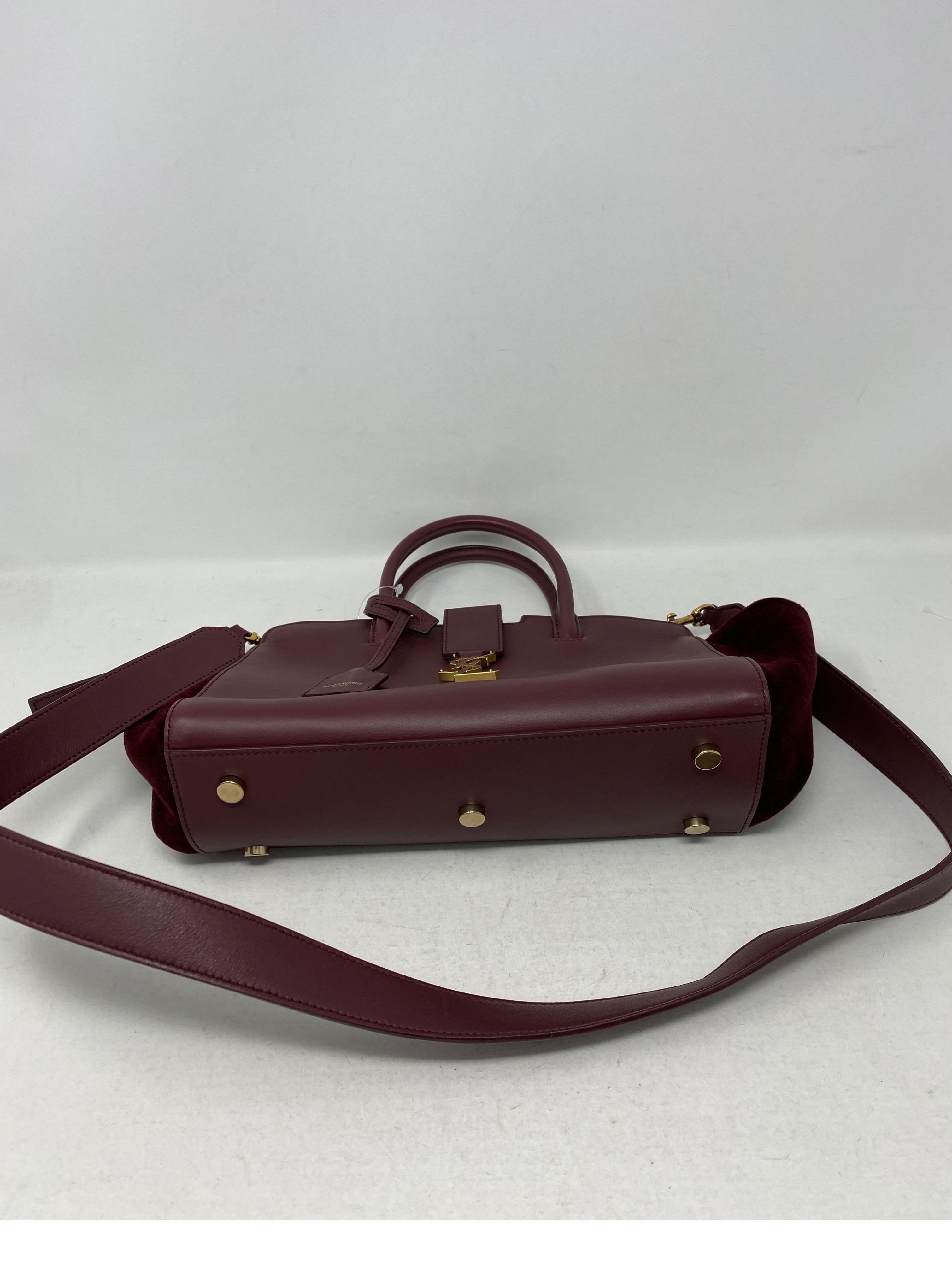 YSL Cabas Burgundy Bag In Good Condition In Athens, GA