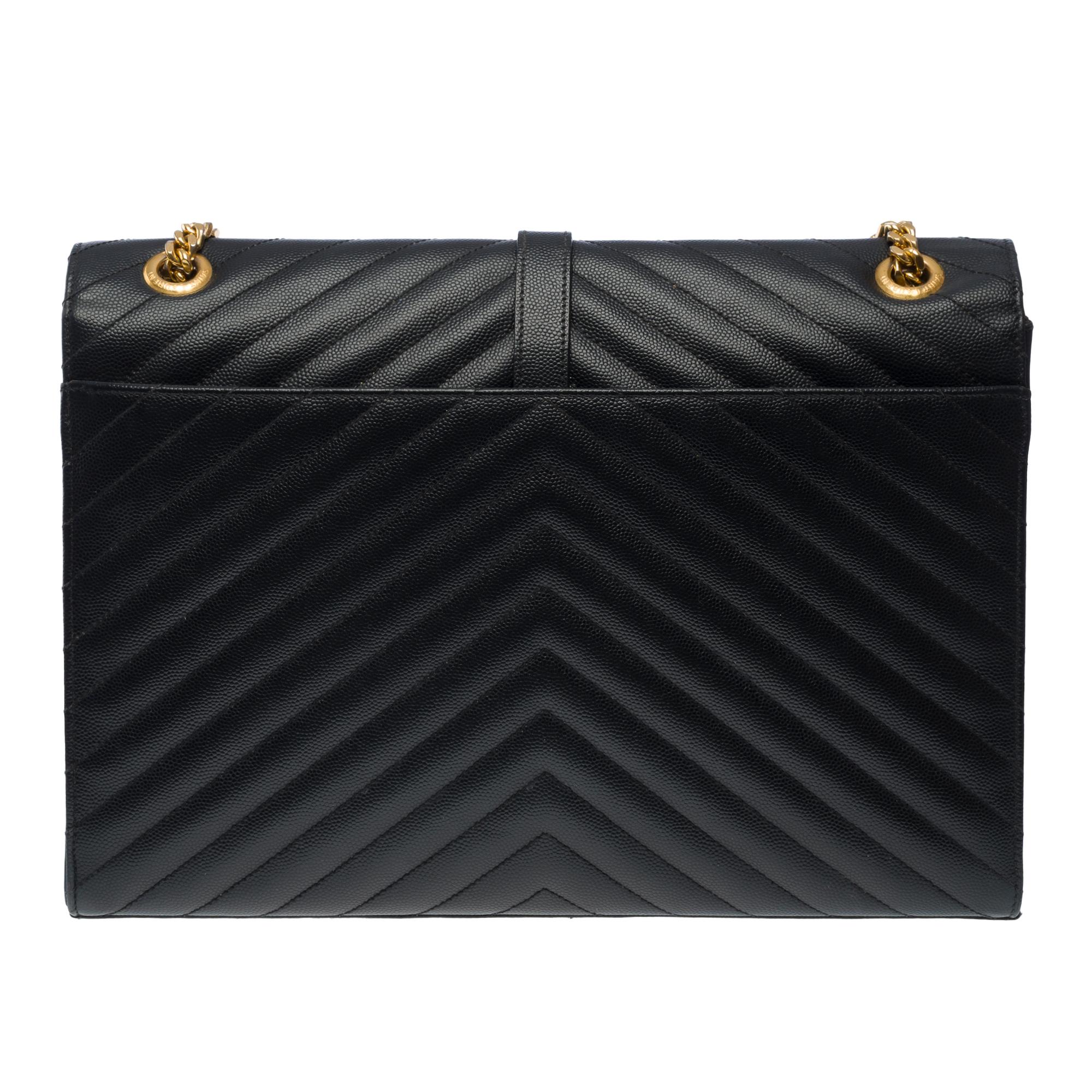YSL Envelope GM shoulder bag in black chevron grained  leather , GHW In Good Condition In Paris, IDF
