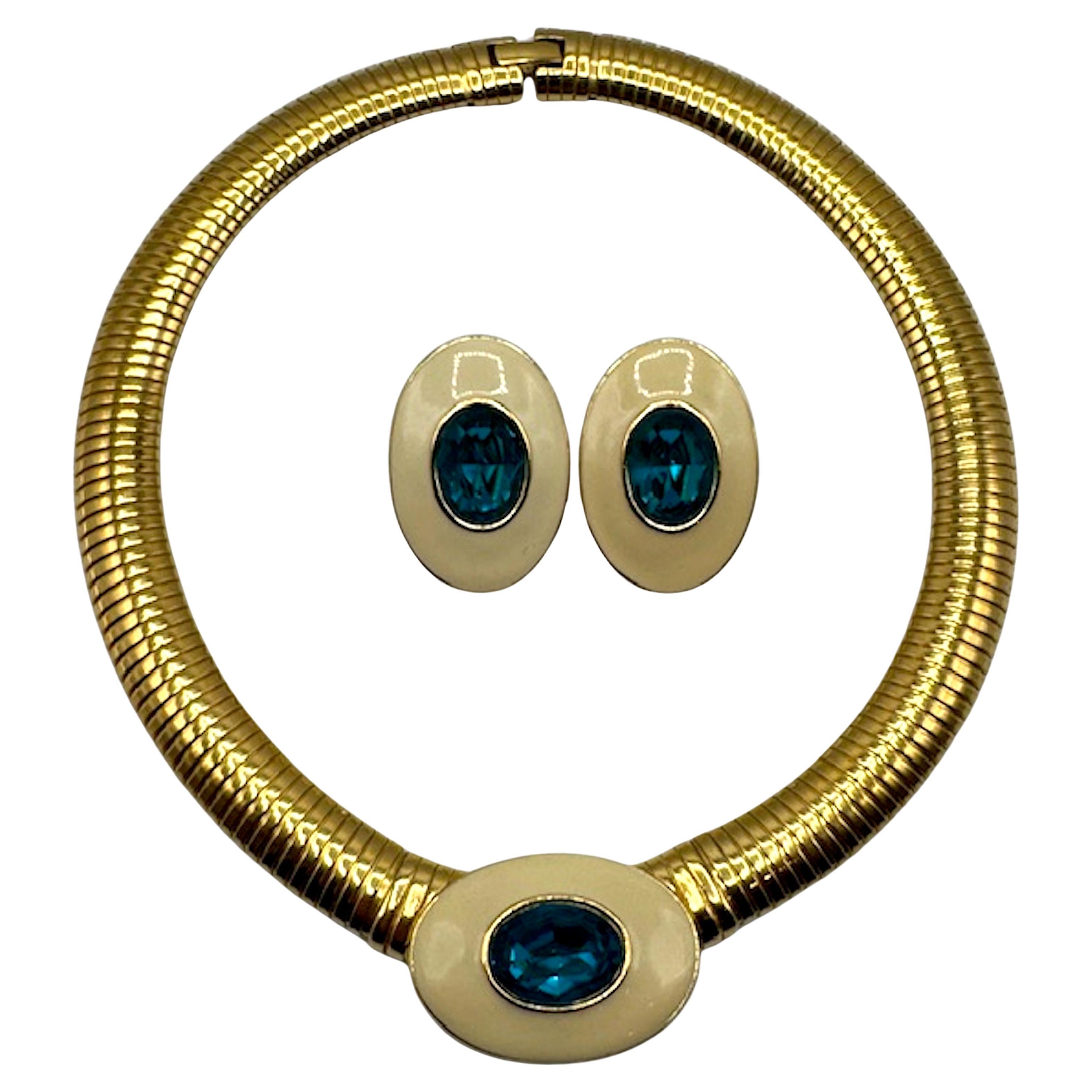 YSL - Collier et boucles d'oreilles oméga en or, émail ivoire et strass sarcelle en vente