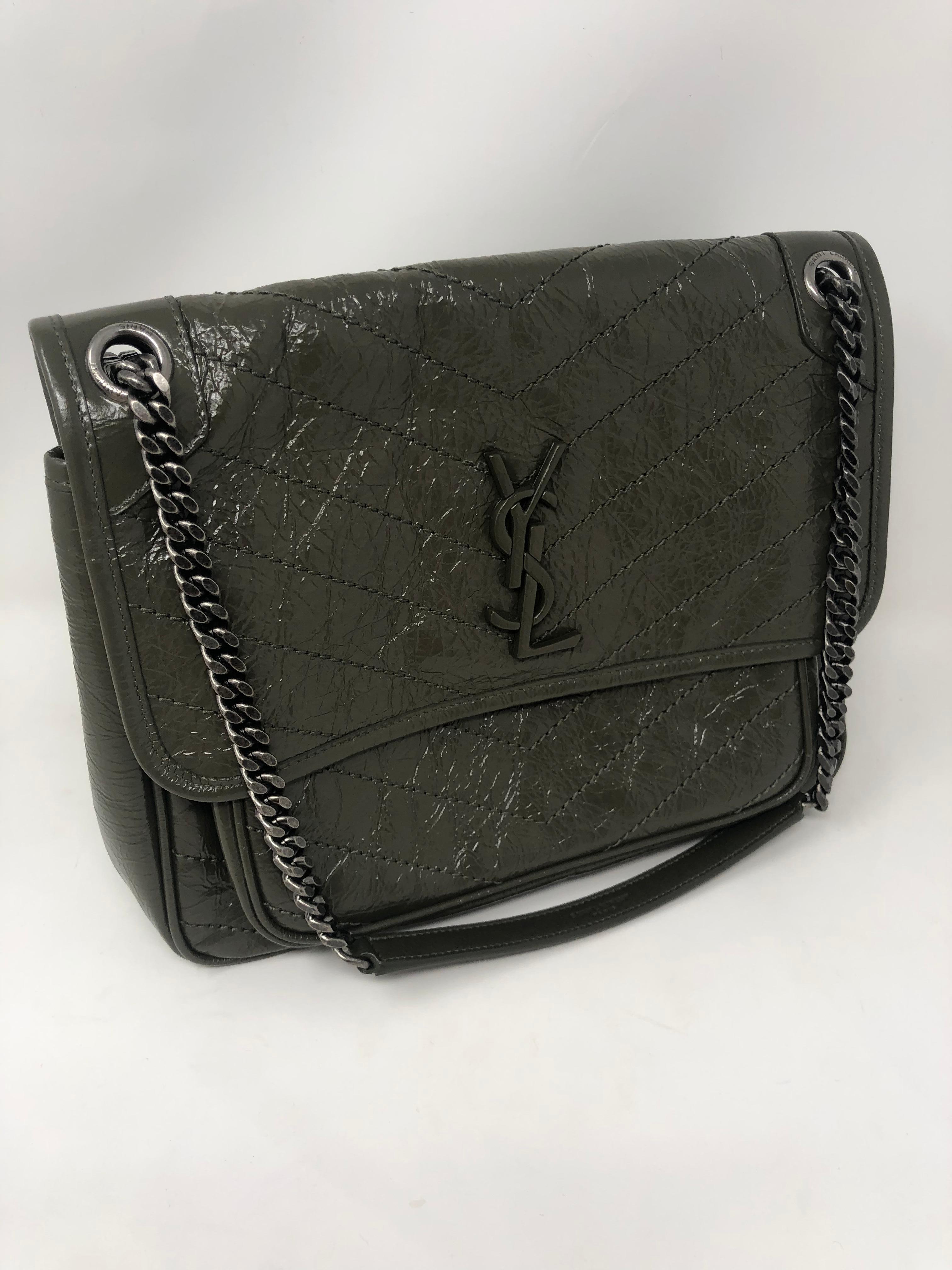 YSL Vert Fonce Medium Niki Bag. Brand new with tag. Guaranteed authentic. 