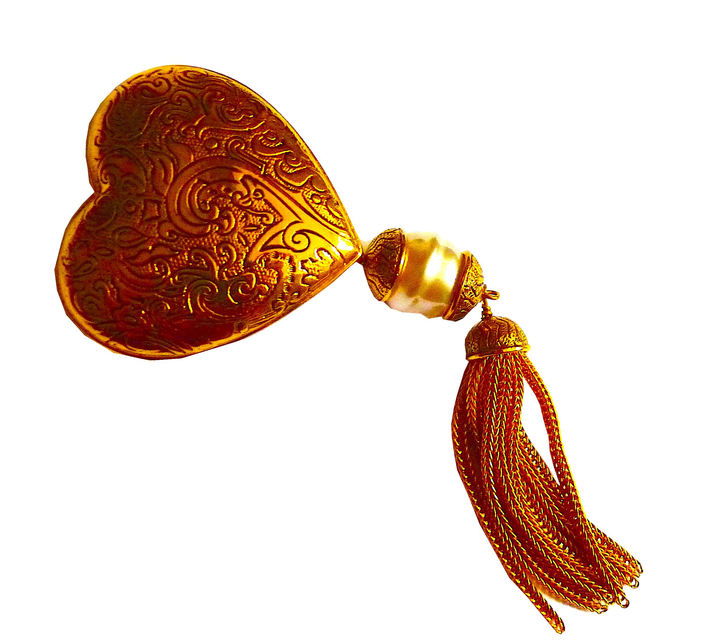 YSL Heart Brooch Gold Tassel with Original YSL Packaging, Vintage 1980s In Excellent Condition For Sale In CHAMPEAUX-SUR-SARTHE, FR