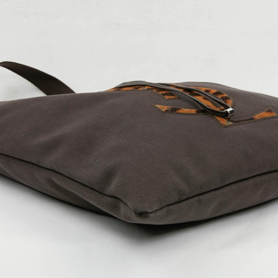 YSL Logo Tote Bag In Good Condition In Paris, FR