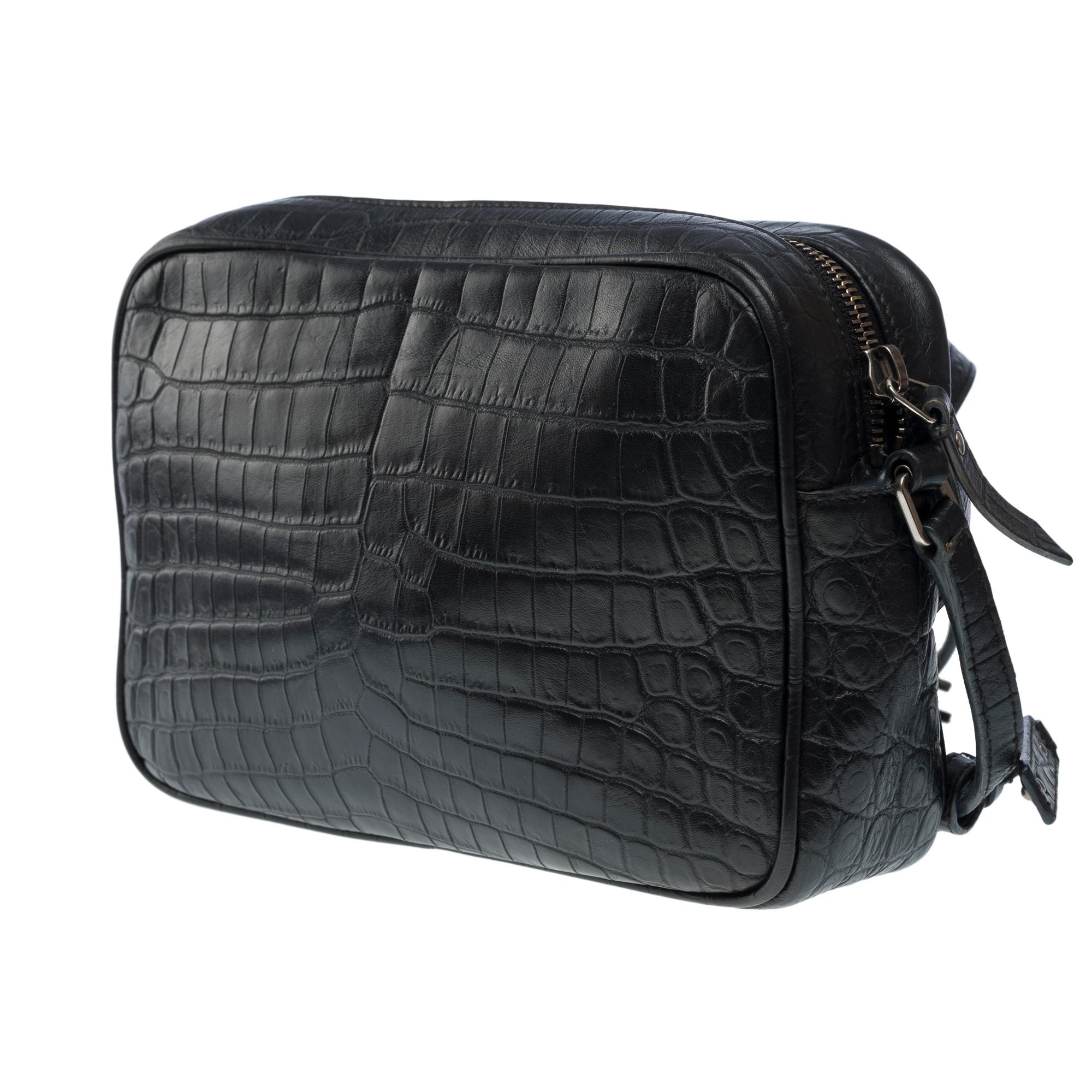 Sac à bandoulière YSL Lou Camera en cuir de veau façon crocodile noir, SHW 1