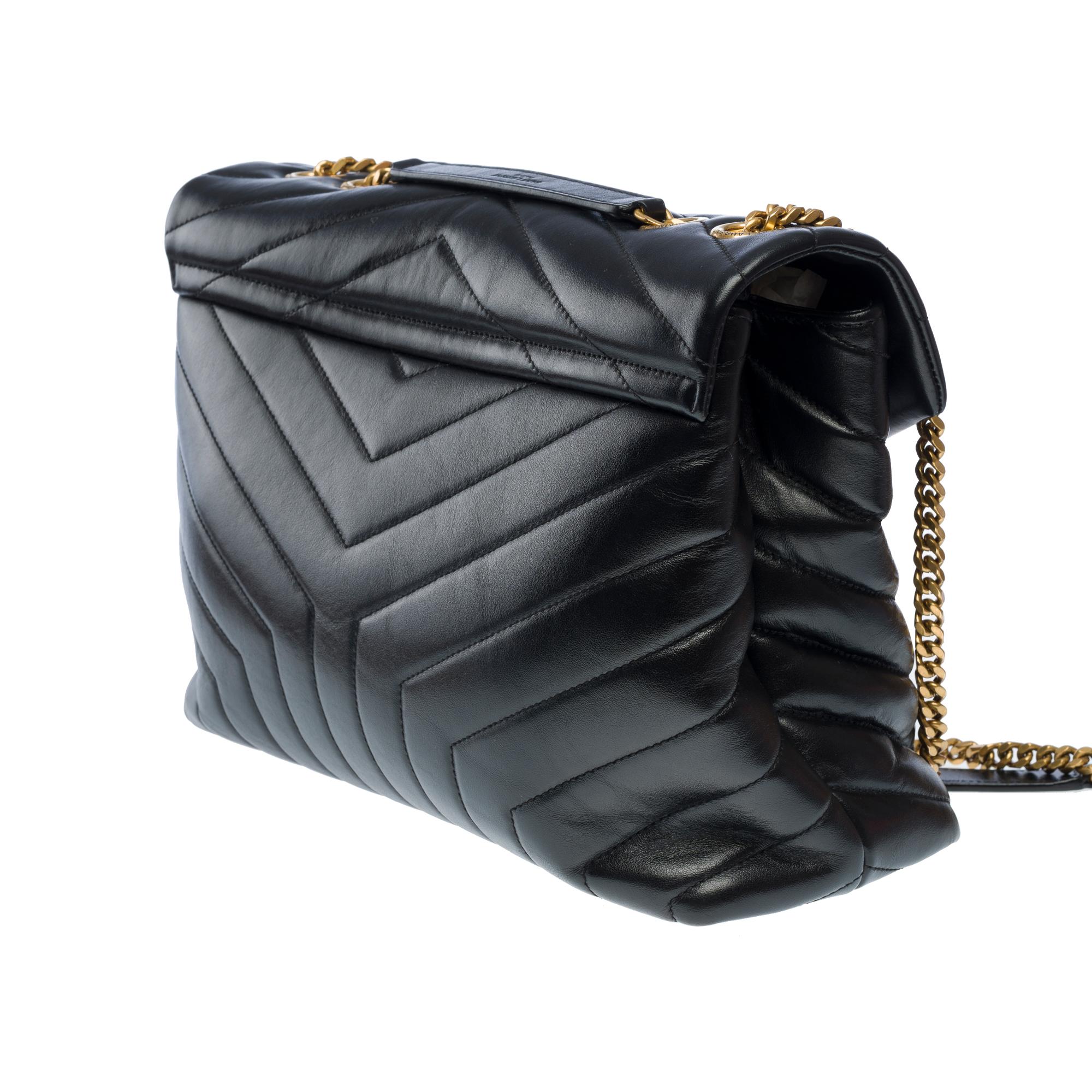 Women's or Men's YSL Loulou Medium shoulder flap bag in black chevron quilted calf leather, GHW For Sale