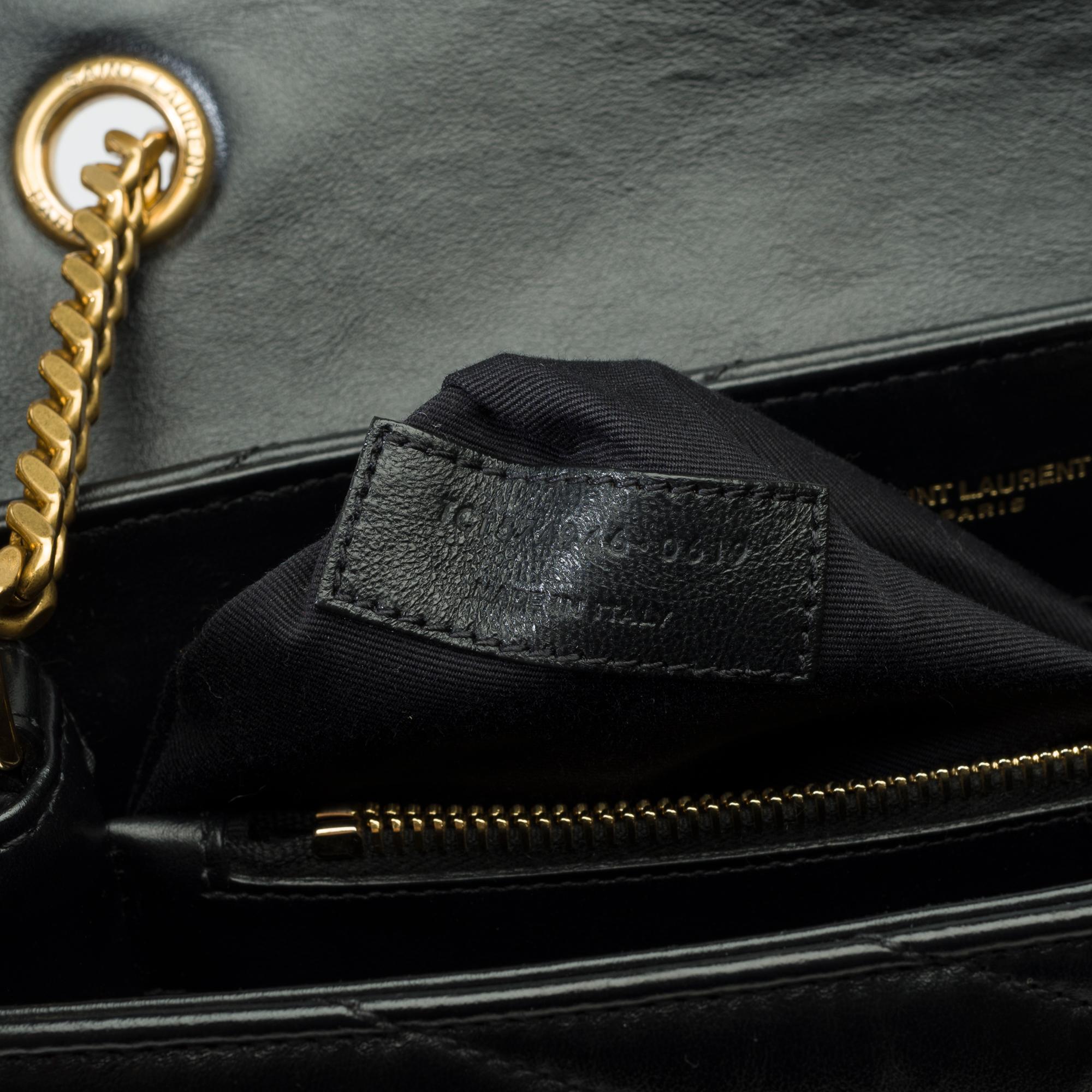 YSL Loulou Medium shoulder flap bag in black chevron quilted calf leather, GHW For Sale 2