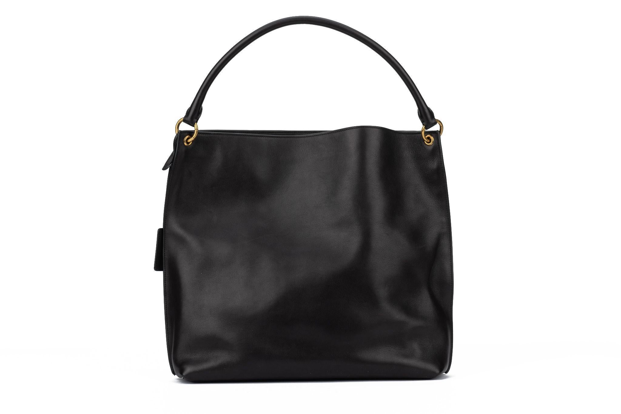 YSL Nuova Borsa Hobo in pelle con etichetta nera 12