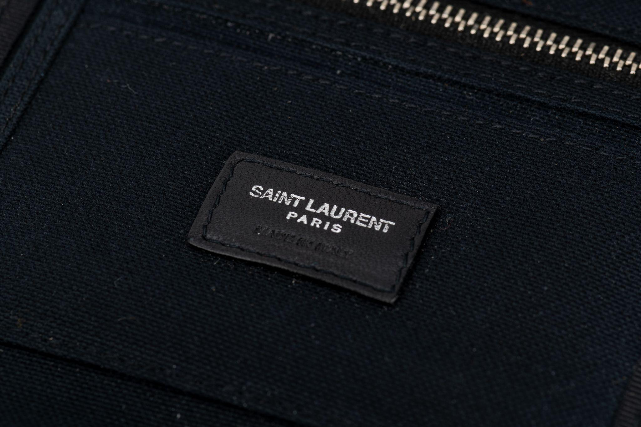 YSL Neue Camouflage-Brieftasche aus Segeltuch im Angebot 6