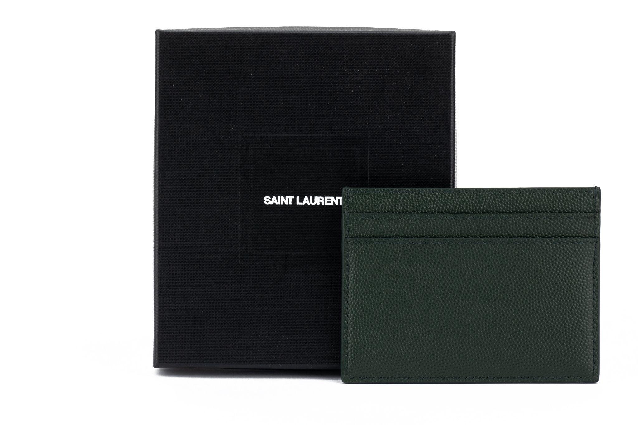YSL New Forest Green Credit Card Case In New Condition In West Hollywood, CA