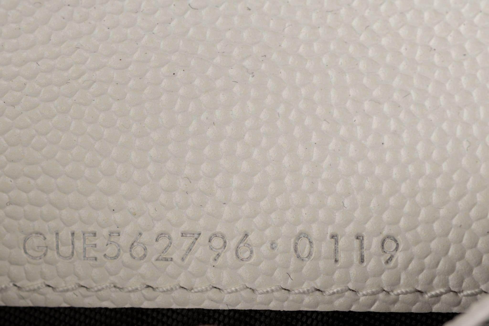 YSL Geometrisches Portemonnaie aus weißem Leder, neu im Angebot 1