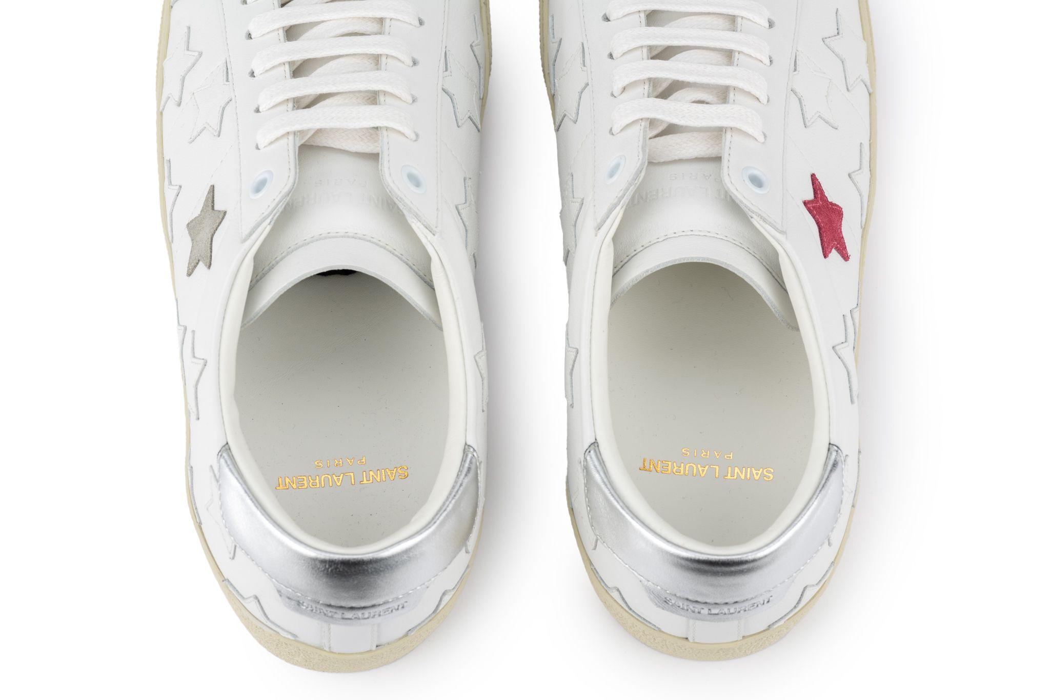 YSL brand new white sneakers with embroidered stars. Retail price $799.
European 42.5.
Comes with additional laces, booklet, original dustcover and box.
