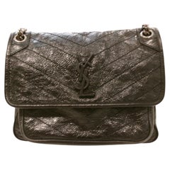 Borsa a tracolla YSL Niki Medium Flap NERA CON DETTAGLI NERI