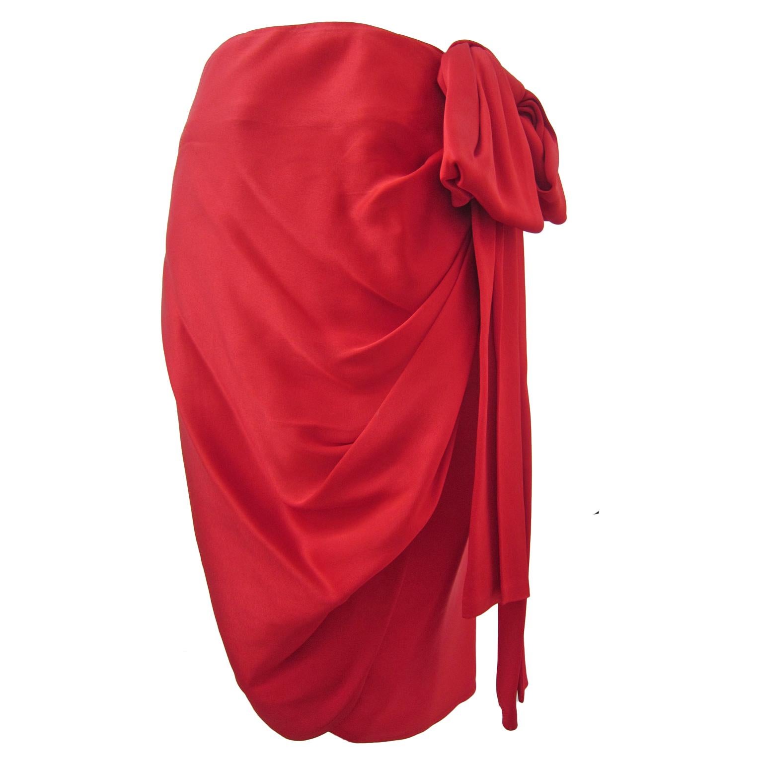 YSL Rive Gauche Royal Red Satin Skirt With Bow 1985 In Good Condition In Berlin, DE