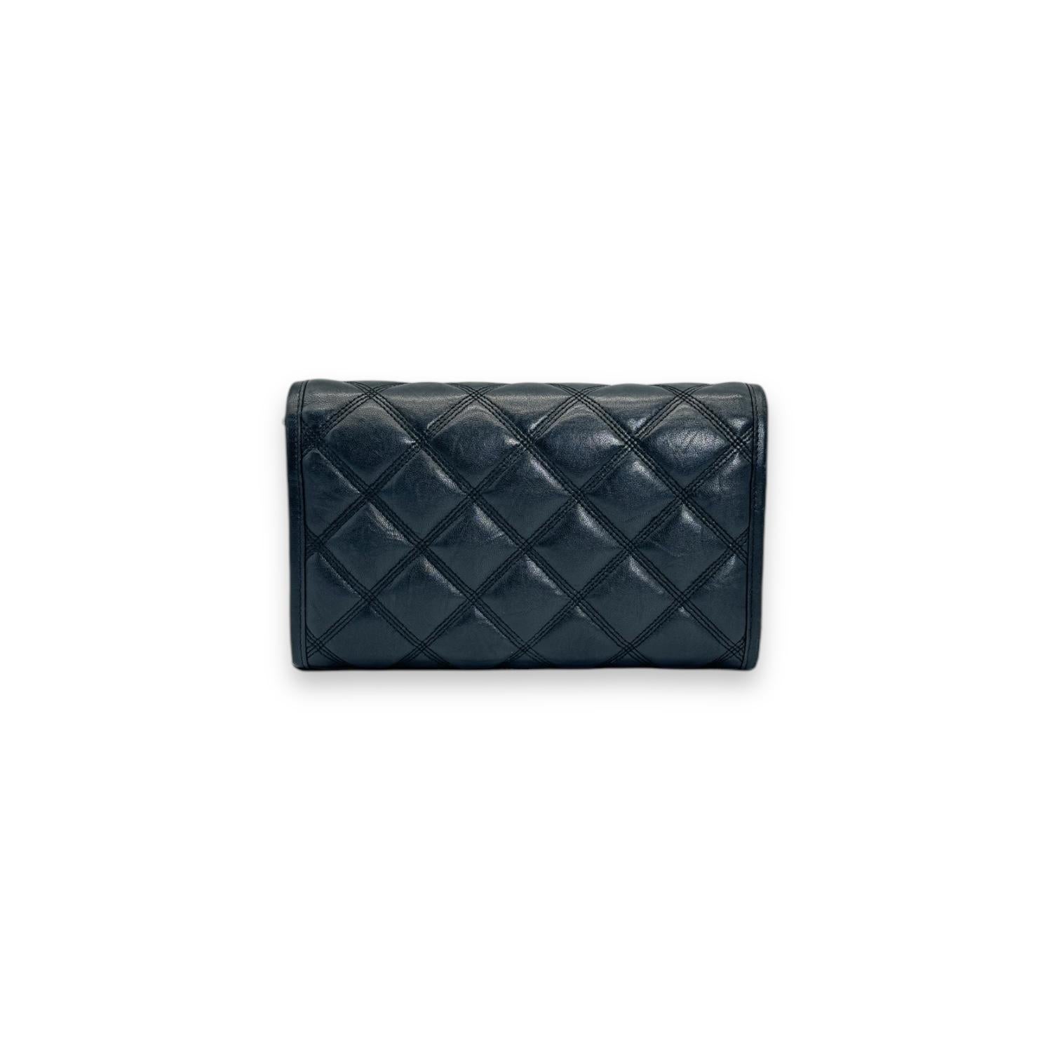 YSL Saint Laurent Becky Quilted Black Leather Wallet on Chain In Good Condition For Sale In Scottsdale, AZ