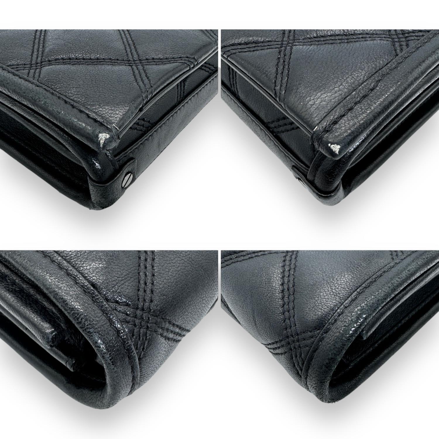 YSL Saint Laurent Becky Gesteppte schwarze Leder-Brieftasche an Kette, an Kette im Angebot 5