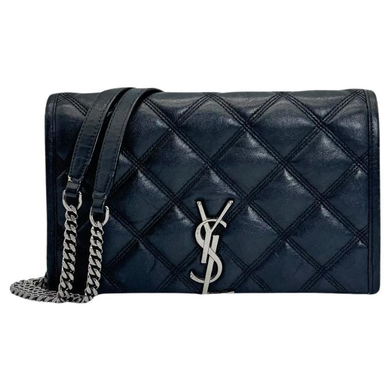 YSL Saint Laurent Becky Gesteppte schwarze Leder-Brieftasche an Kette, an Kette im Angebot