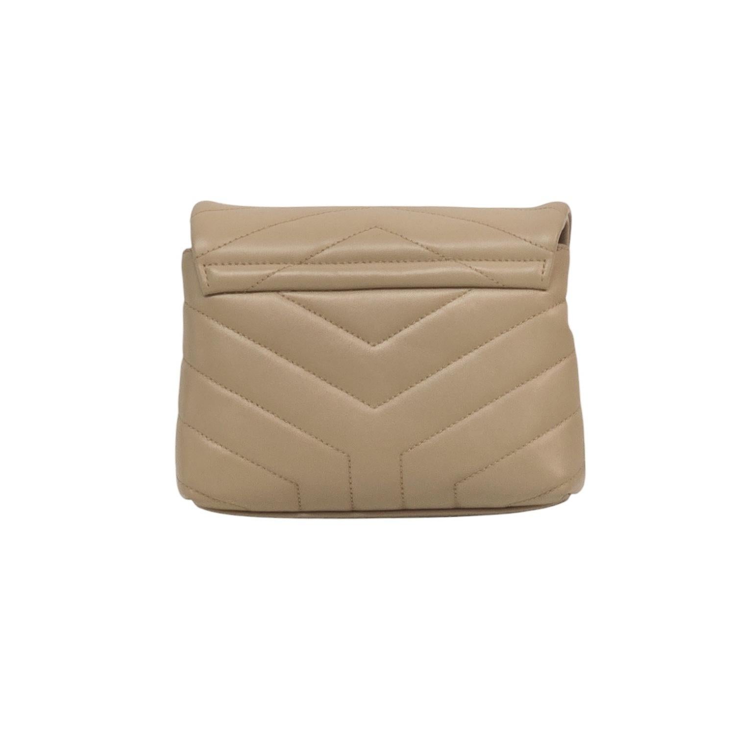 YSL Saint Laurent Dark Beige Toy Loulou Matelassé Crossbody In Excellent Condition In Scottsdale, AZ
