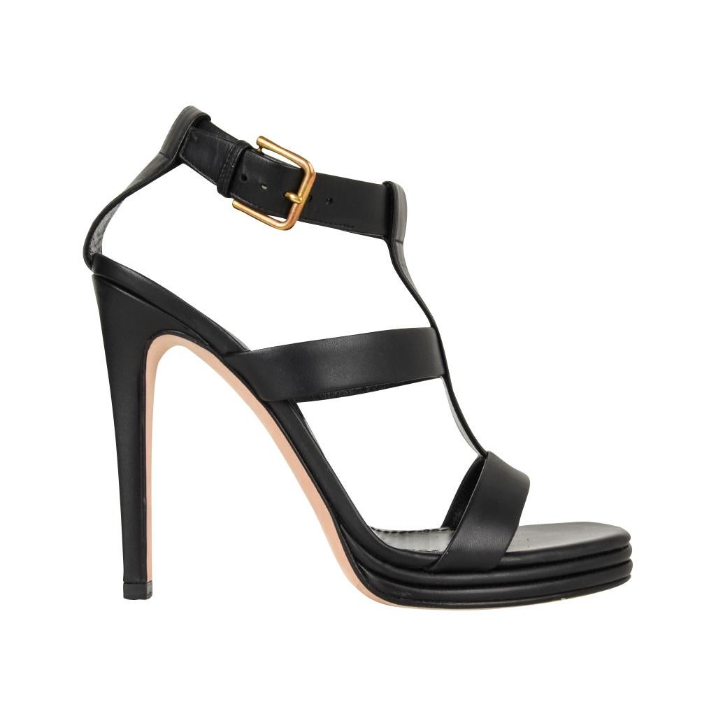 YSL Shoe Bold T Ankle Strap Strap Platform Black Leather 39 / 9 In Excellent Condition For Sale In Miami, FL