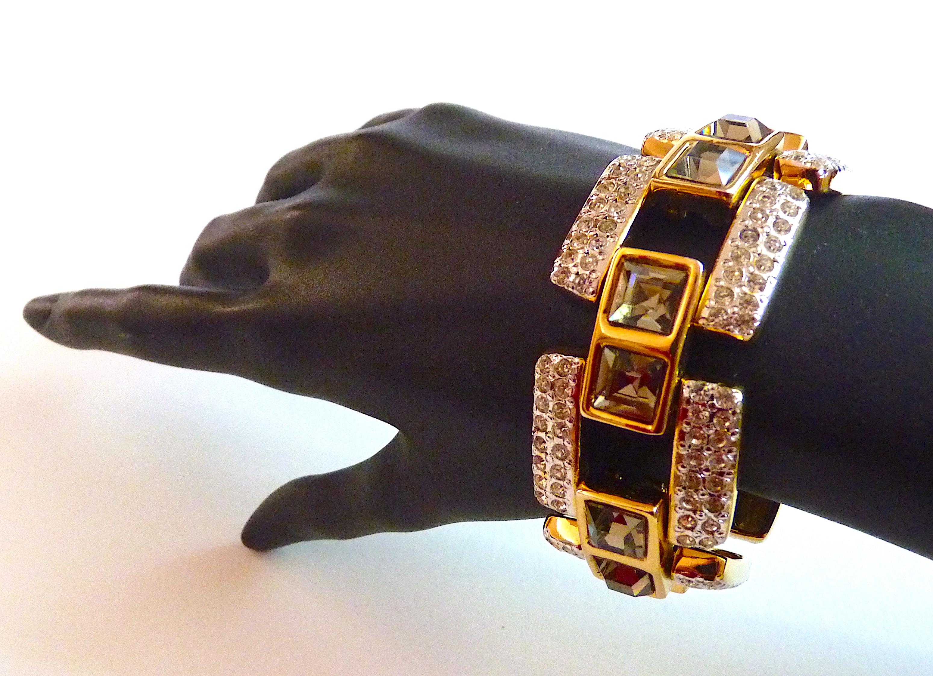 YSL Smoked Crystals & Gold Tone Metal Chunky Bracelet, Vintage from the 1990s In Excellent Condition For Sale In CHAMPEAUX-SUR-SARTHE, FR