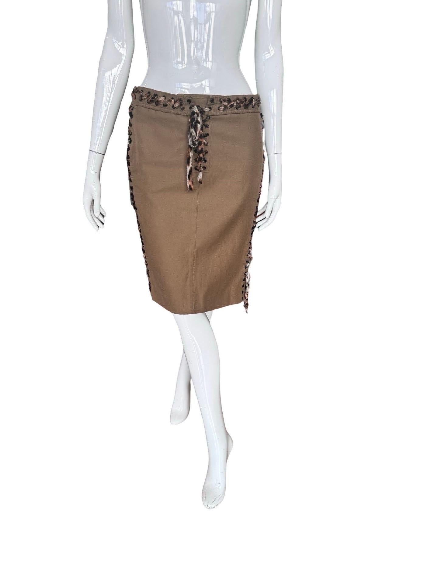 YSL Tom Ford Lace Up Pencil Skirt In Good Condition For Sale In Miami, FL