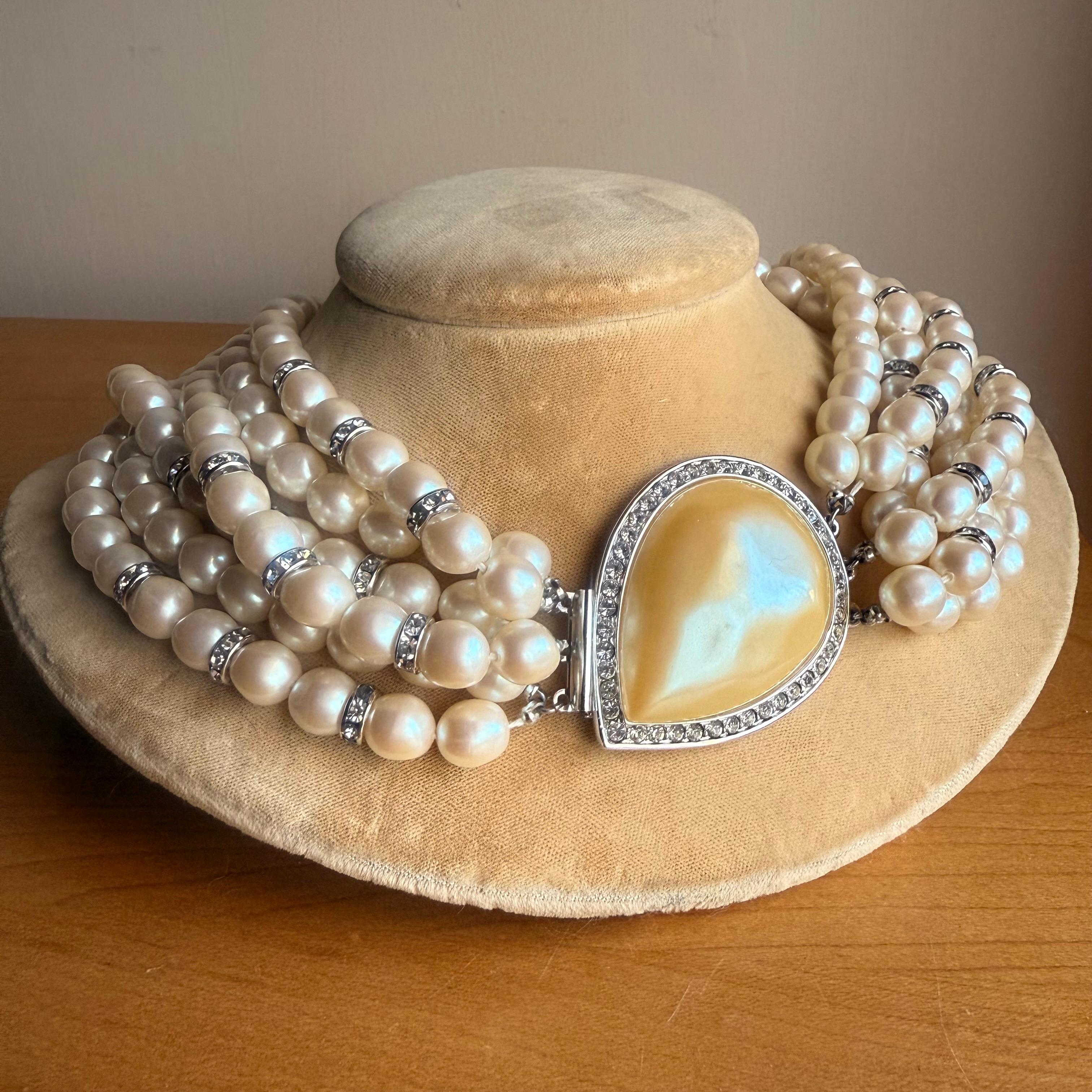 Moderno YSL Collana Torsade Collare Vintage Perle multiple e strass Sfarzo in vendita