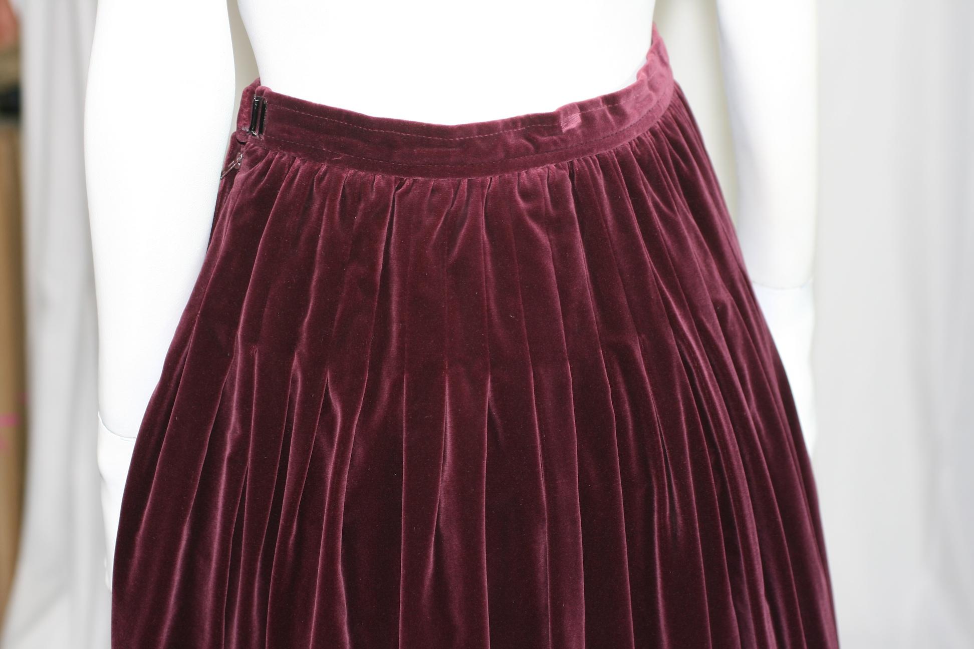 YSL Velvet Russian Pin Tucked skirt In Excellent Condition For Sale In New York, NY