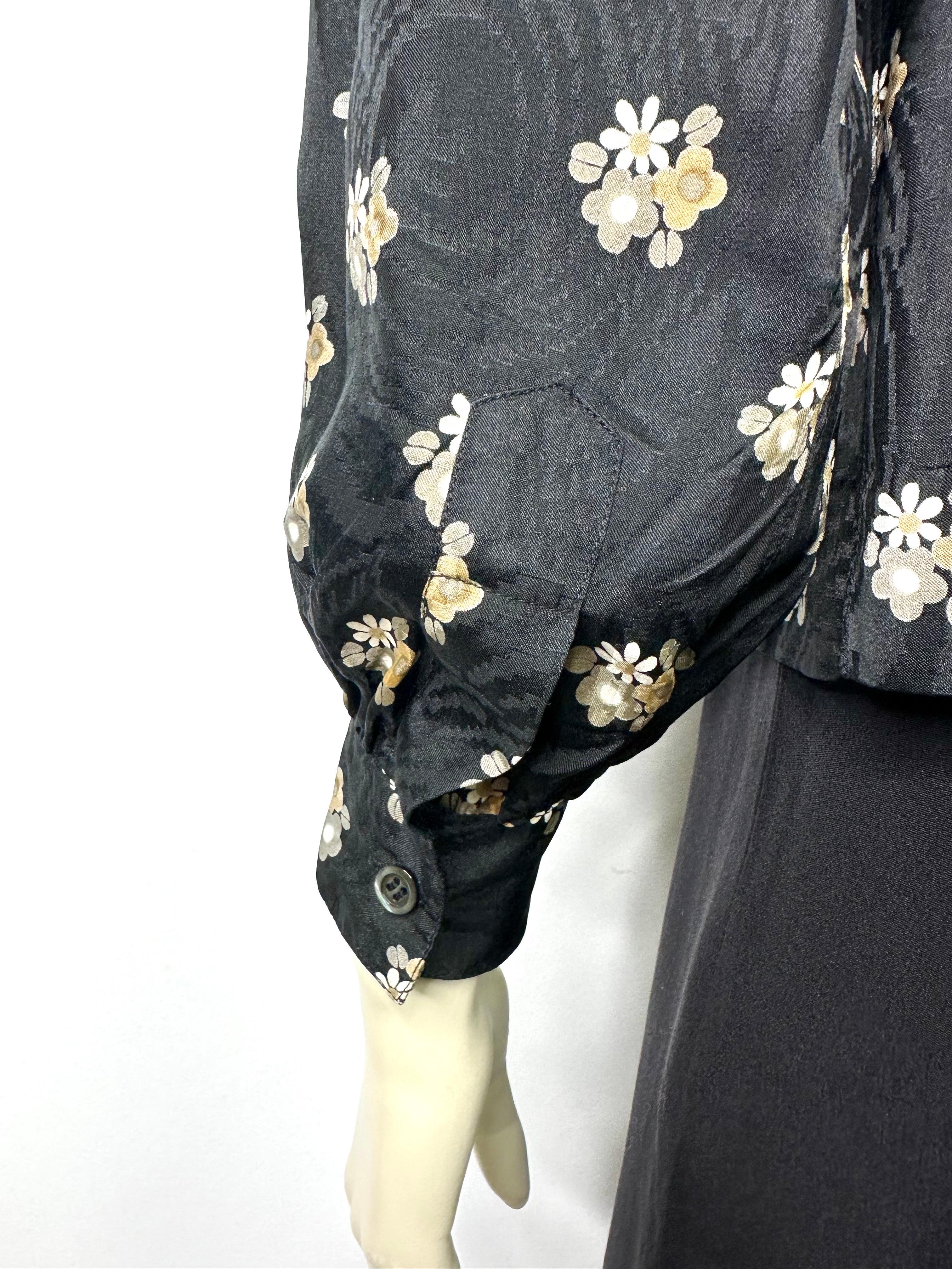 Ysl vintage Yves saint Laurent 70’s silk blouse For Sale 5