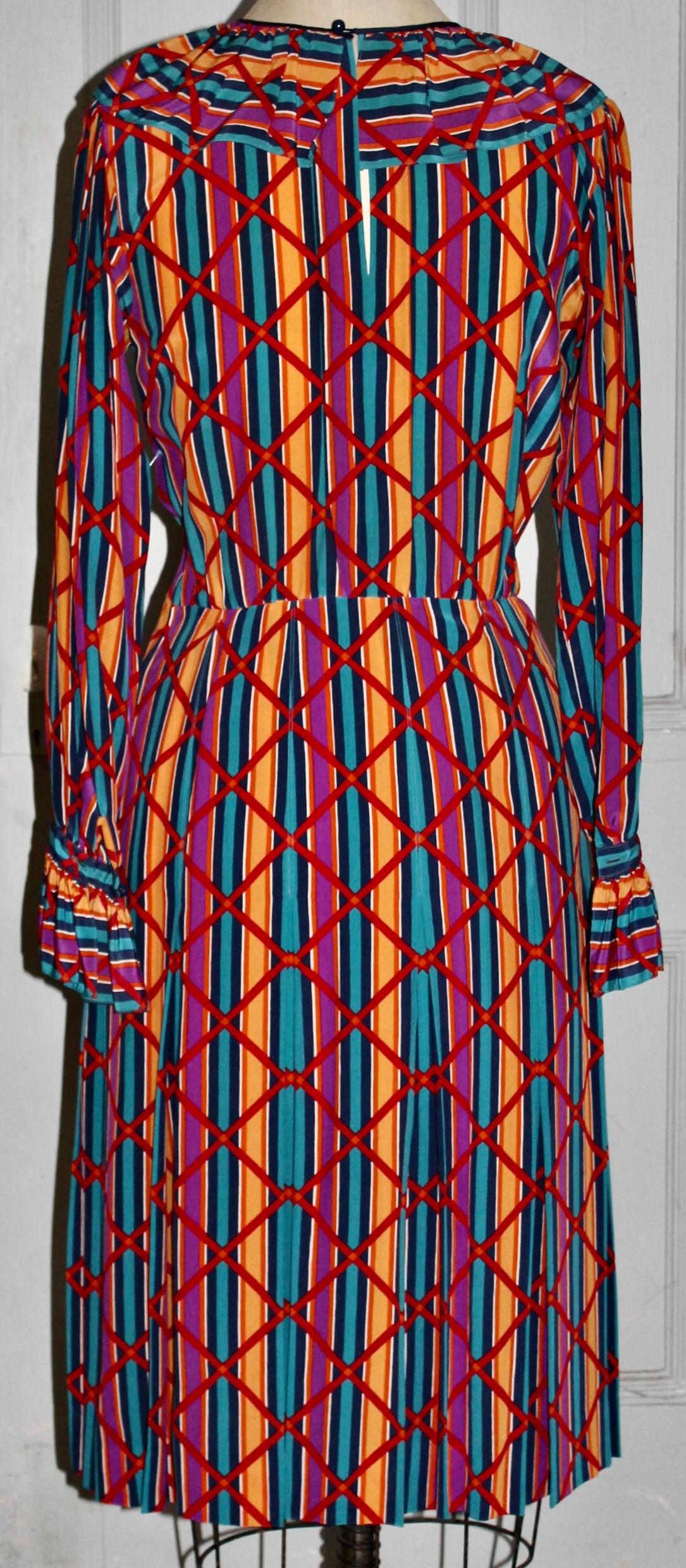 Marron YSL Yves Saint Laurent - Robe de jour en soie Rive Gauche, années 1970 en vente