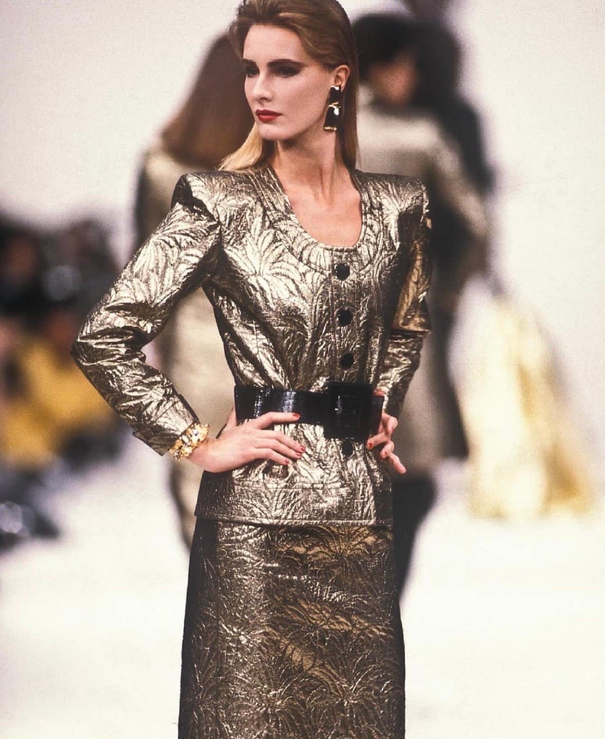 YSL Yves saint Laurent gold brocade skirt suit F/W 86 In Good Condition For Sale In L'ESCALA, ES