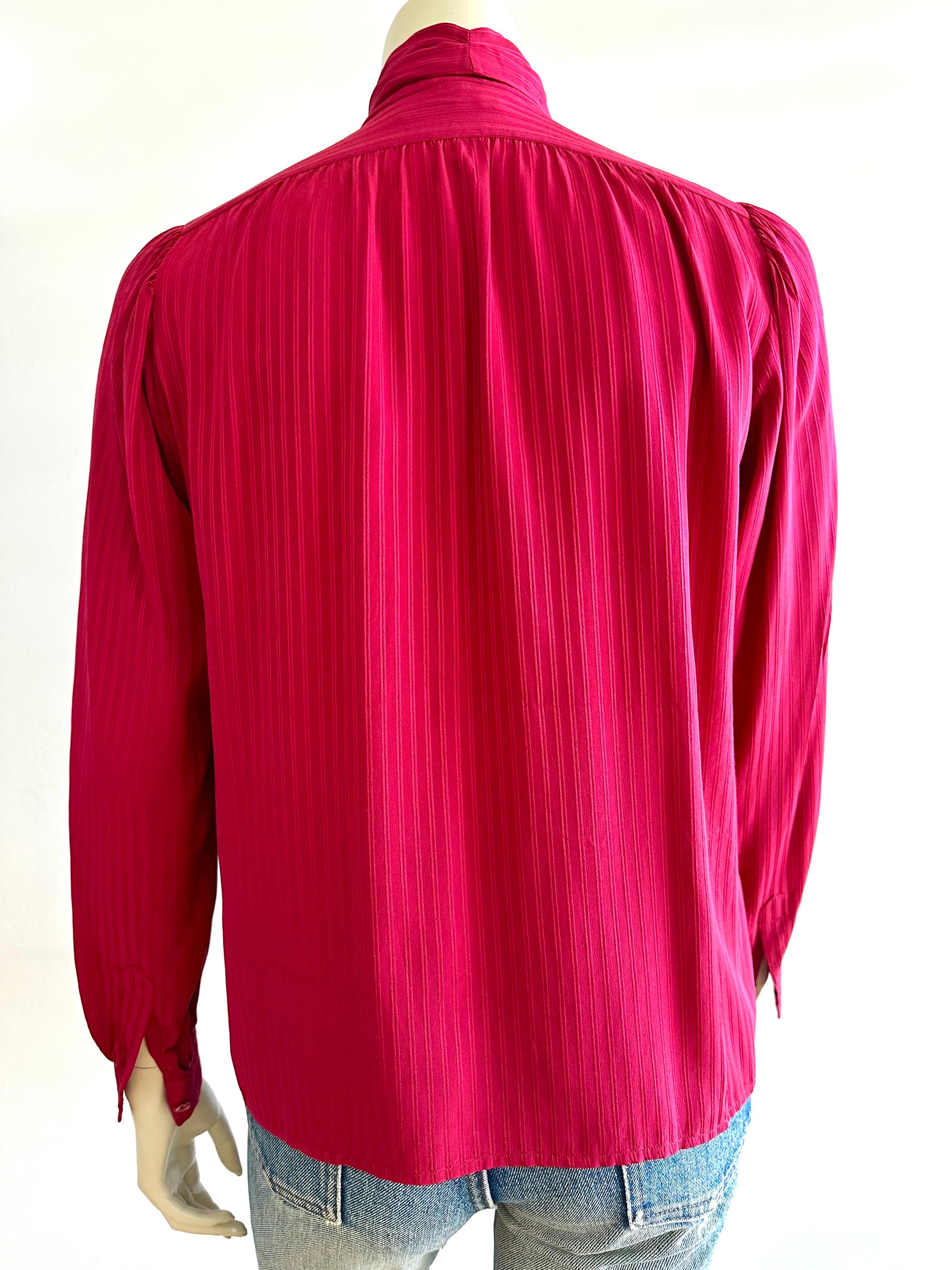 YSL Yves saint Laurent lavalliere blouse in red silk  For Sale 1