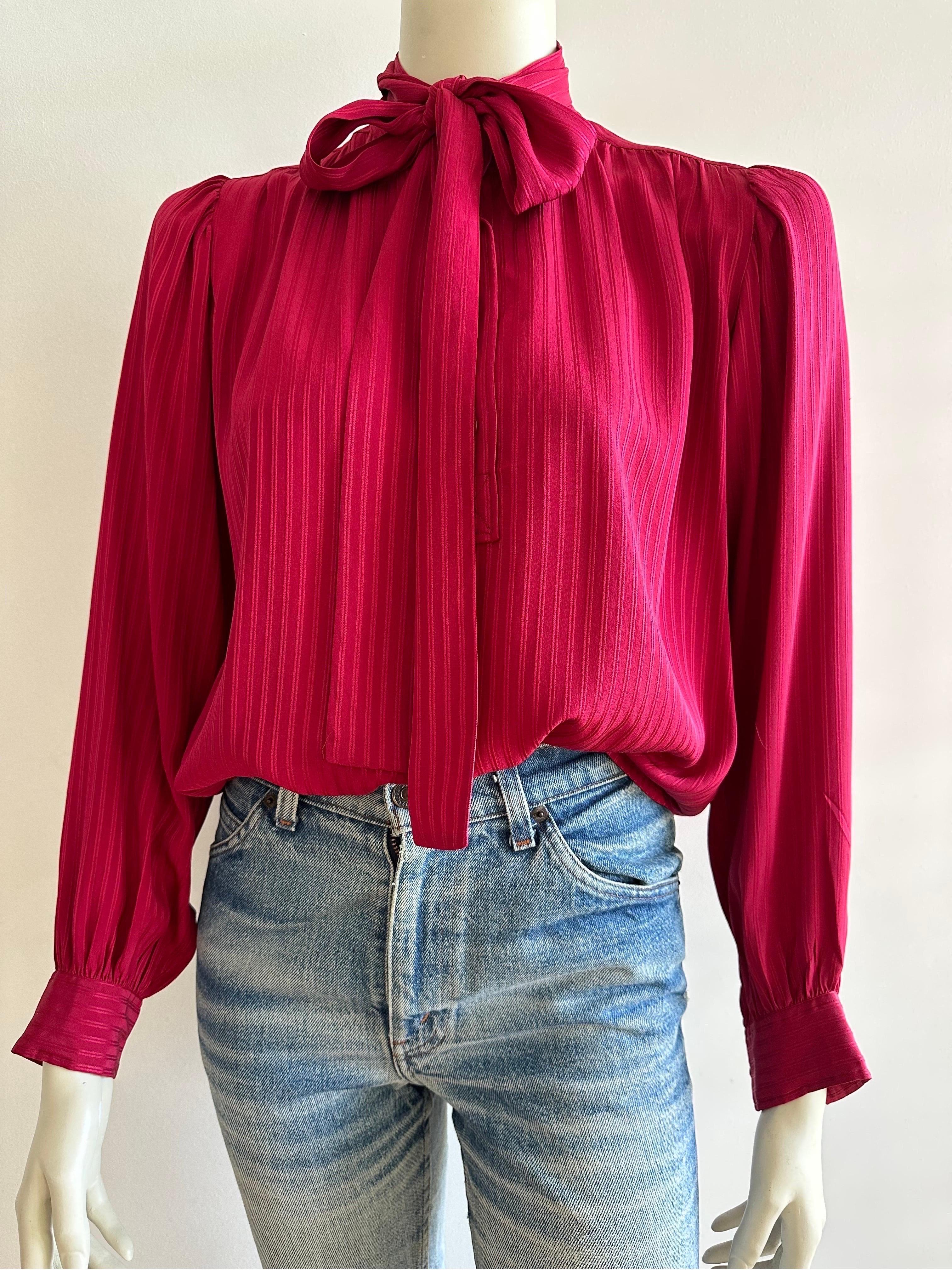 YSL Yves saint Laurent lavalliere blouse in red silk  For Sale 4