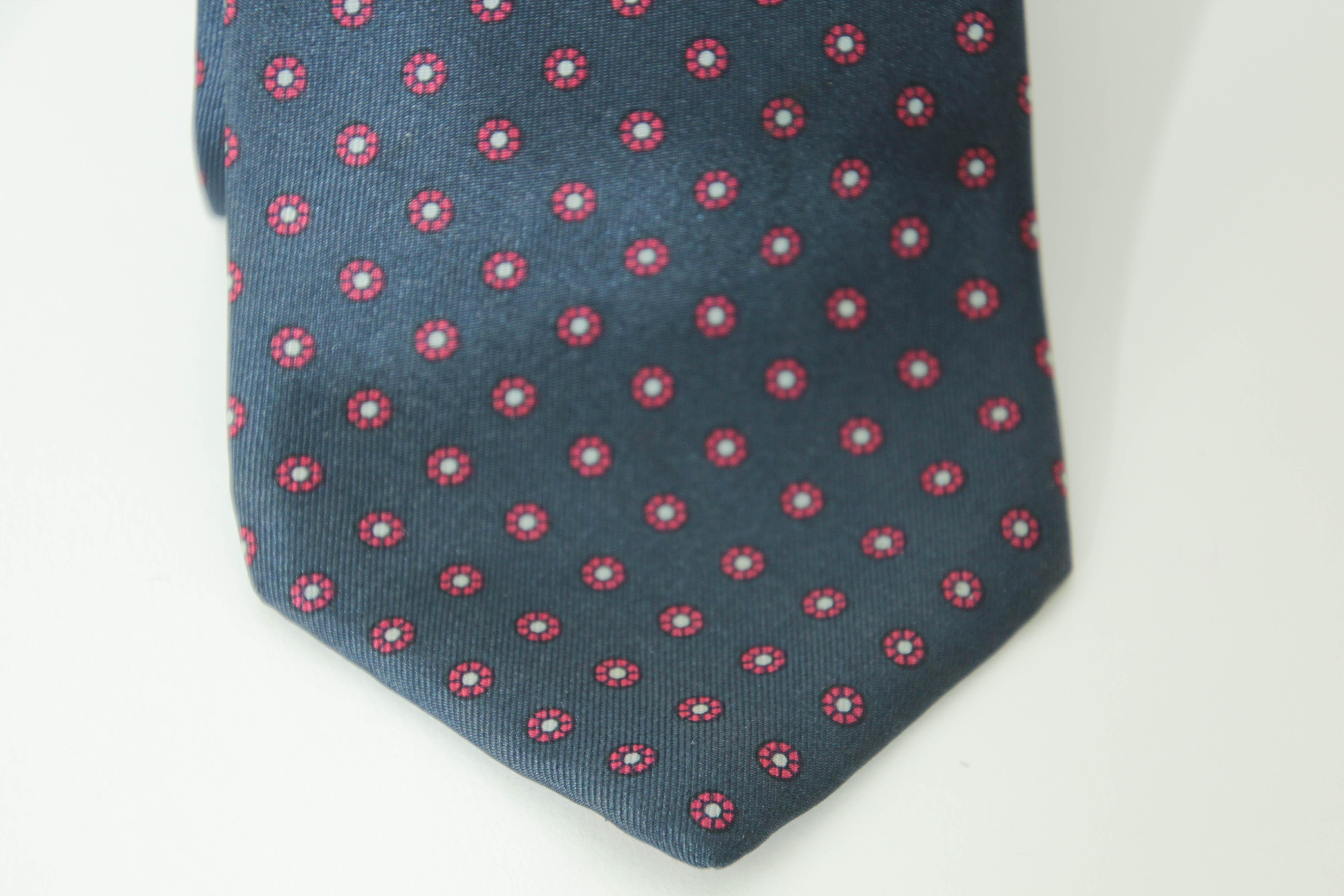 YSL Yves Saint Laurent Necktie Mens BLue and Red Silk Abstract Design In Good Condition For Sale In North Hollywood, CA