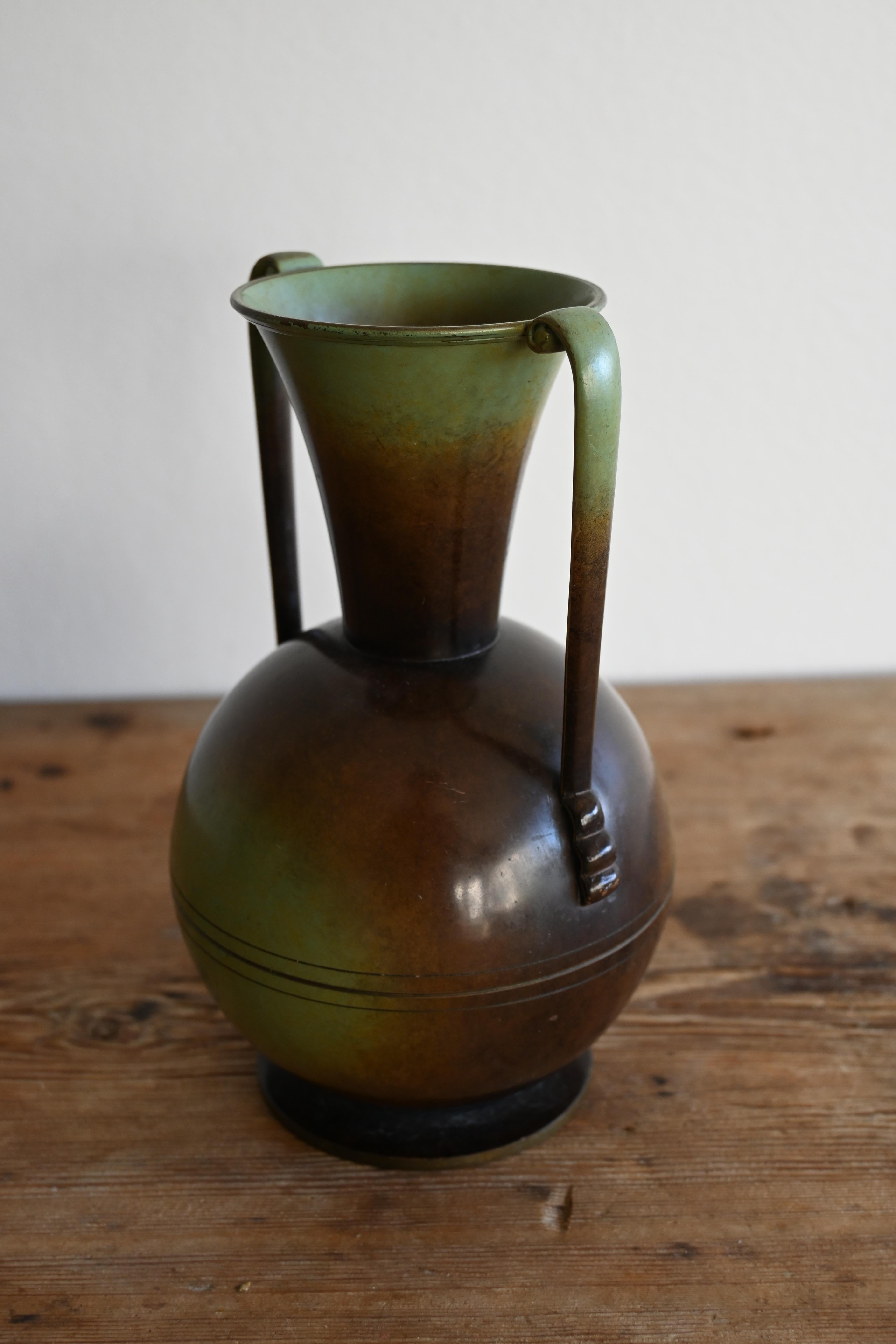 Scandinavian Modern Carl-Einar Borgström Vase in Patinated Bronze for Ystad Brons 1930s For Sale
