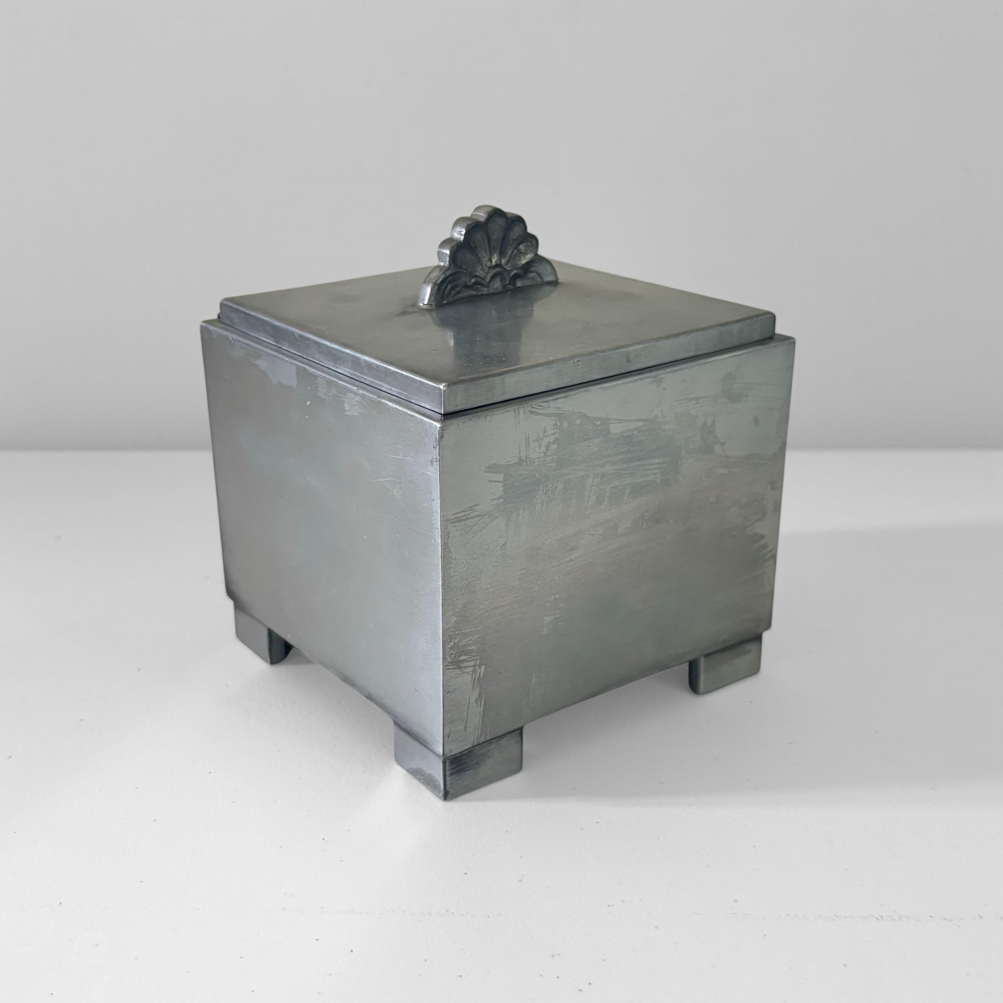 Ystad Metall, art deco table top cigarette box, pewter & wood, Sweden, 1930s (Schwedisch) im Angebot