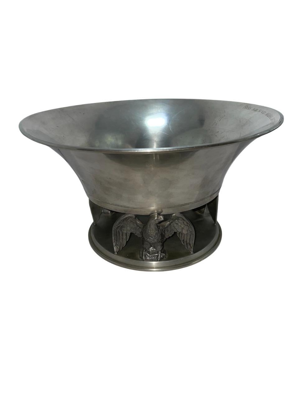 Schwedischer Tafelaufsatz aus Zinn im Art déco-Stil von Ystad Tenn, 1930er Jahre im Zustand „Gut“ im Angebot in Stockholm, SE