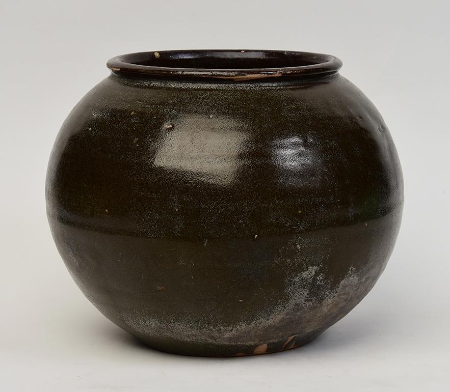 Yuan Dynasty, Antique Chinese Brown Glazed Pottery Jar For Sale 3