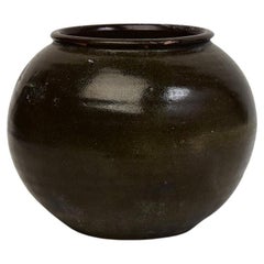 Jarre ancienne en poterie chinoise à glaçure brune de la dynastie Yuan
