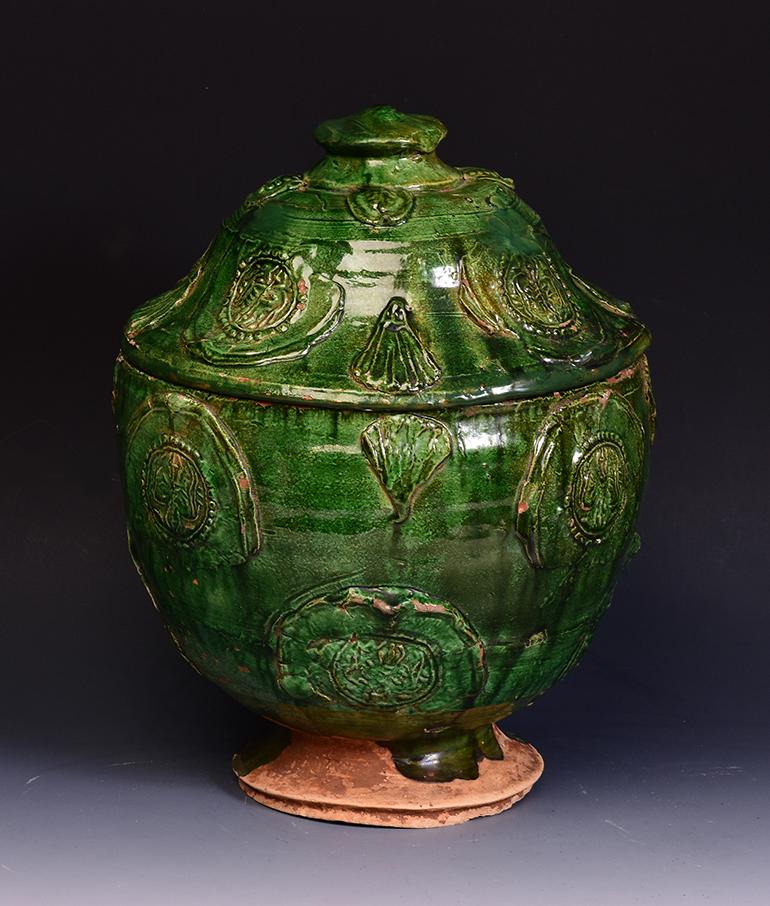 Ancienne poterie chinoise vernissée verte de la dynastie Yuan, jarre couverte en vente 4