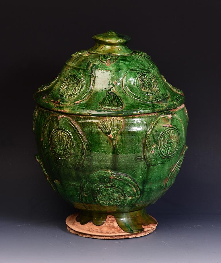 Ancienne poterie chinoise vernissée verte de la dynastie Yuan, jarre couverte en vente 5