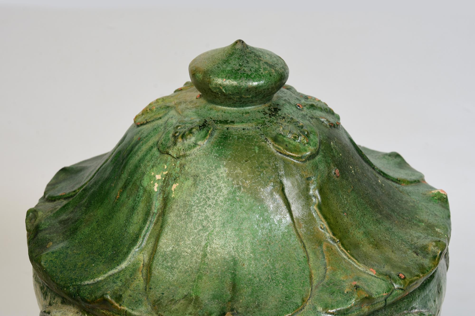 Antike chinesische grün glasierte Keramik bedeckt Krug.

Alter: China, Yuan-Dynastie, 1271 - 1368 n. Chr.
Größe: Höhe 37 C.M. / Breite 26.5 C.M.
Zustand: Insgesamt gut erhaltener alter Bestattungszustand mit etwas anhaftender Erde (einige
