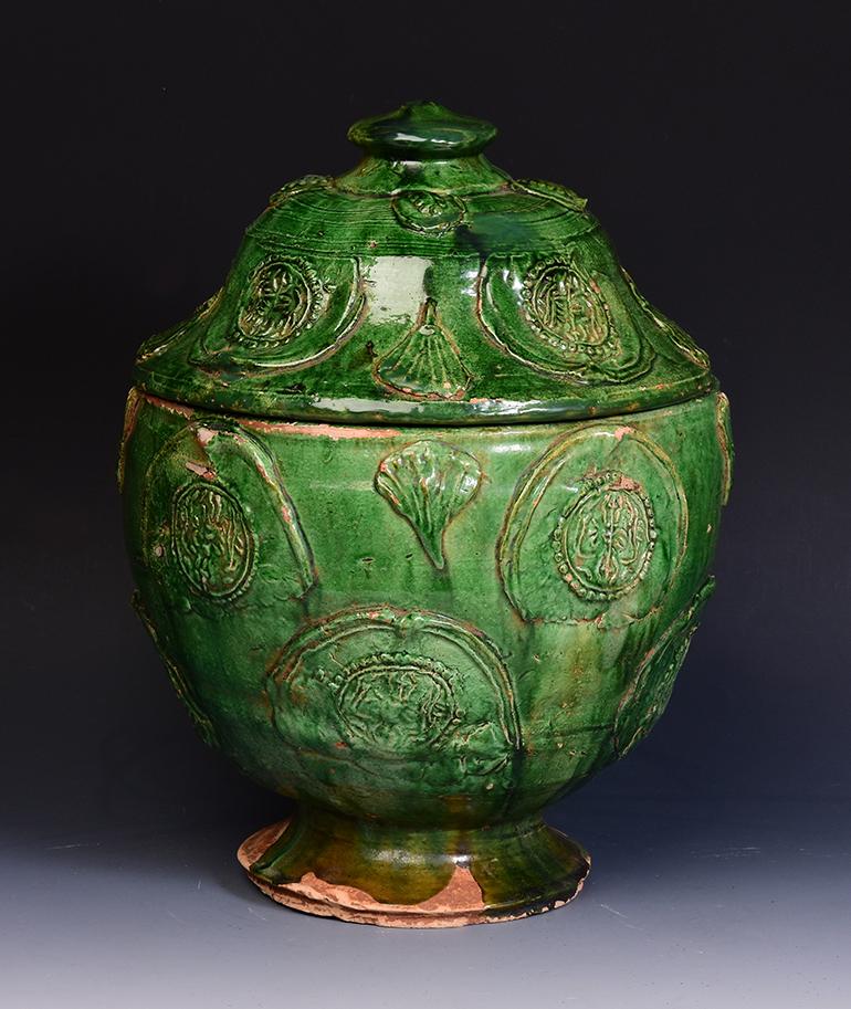 Yuan Dynasty, Antique Chinese Green Glazed Pottery Covered Jar For Sale 2